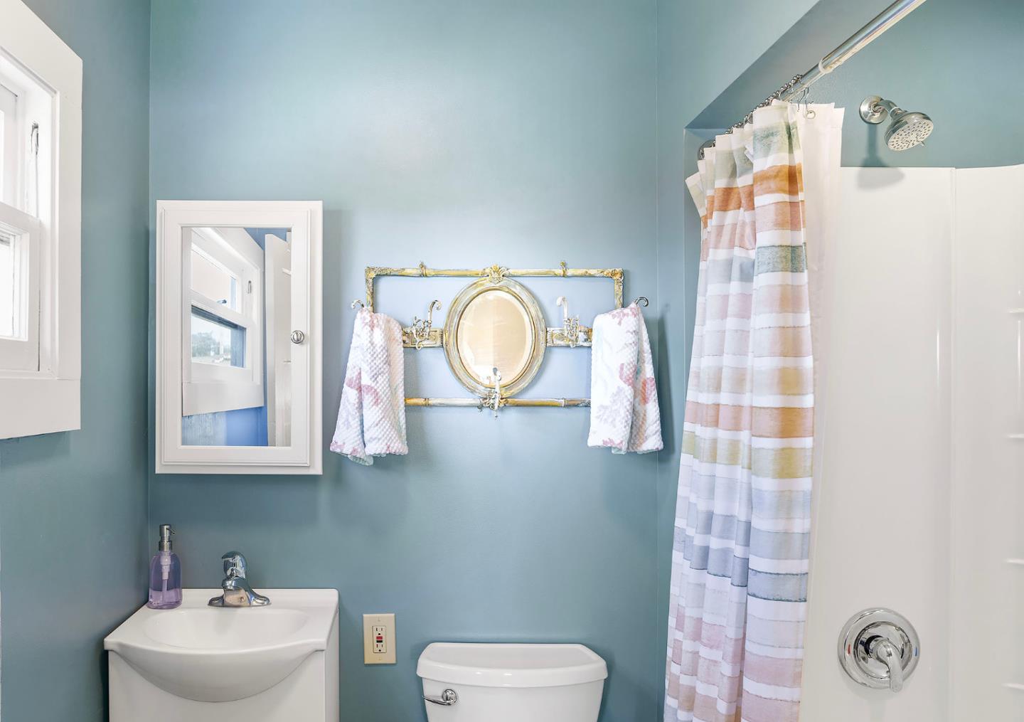 Detail Gallery Image 20 of 27 For 311 Eardley Ave, Pacific Grove,  CA 93950 - 2 Beds | 1 Baths