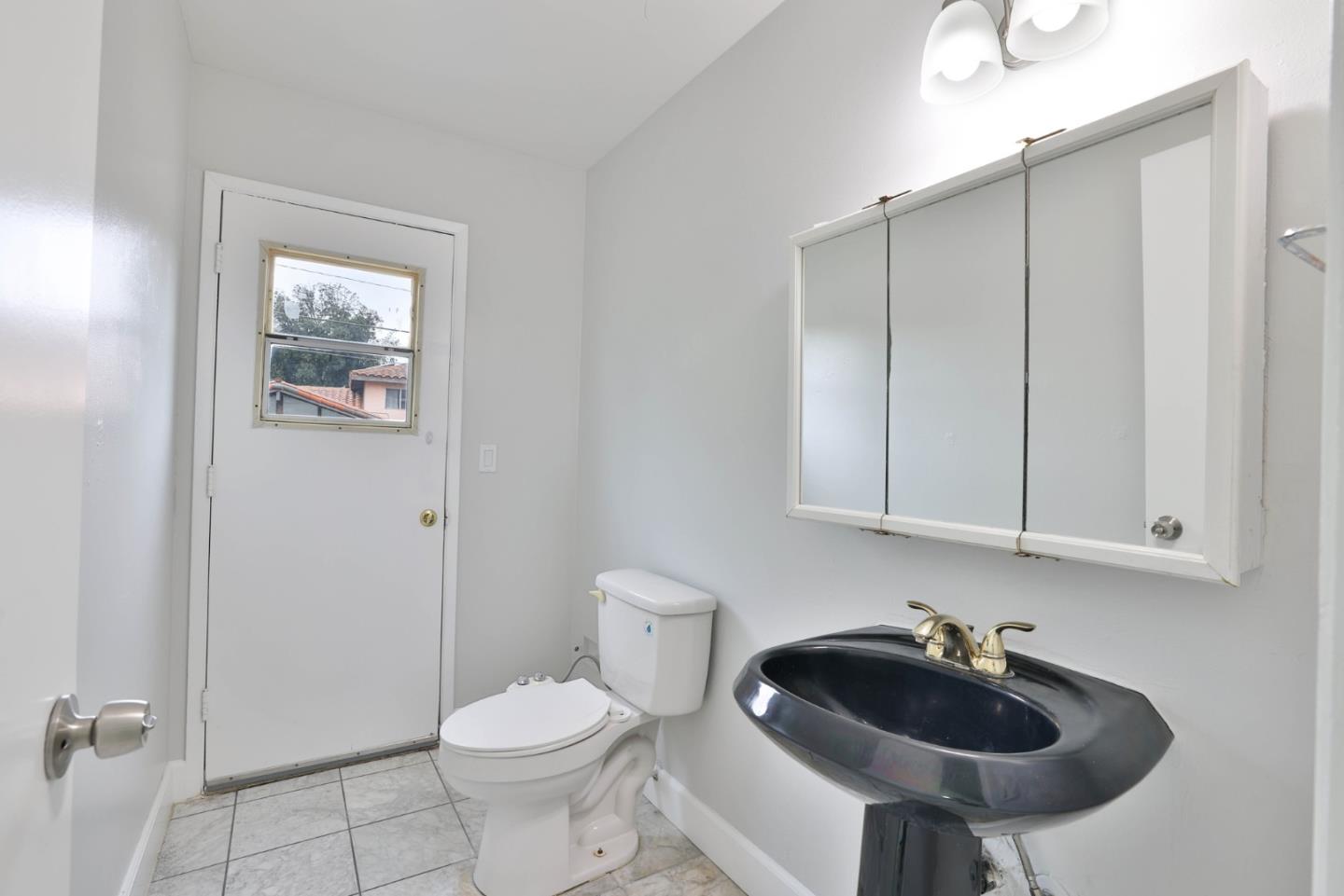Detail Gallery Image 11 of 24 For 175 Page Mill Dr, San Jose,  CA 95111 - 4 Beds | 2/1 Baths