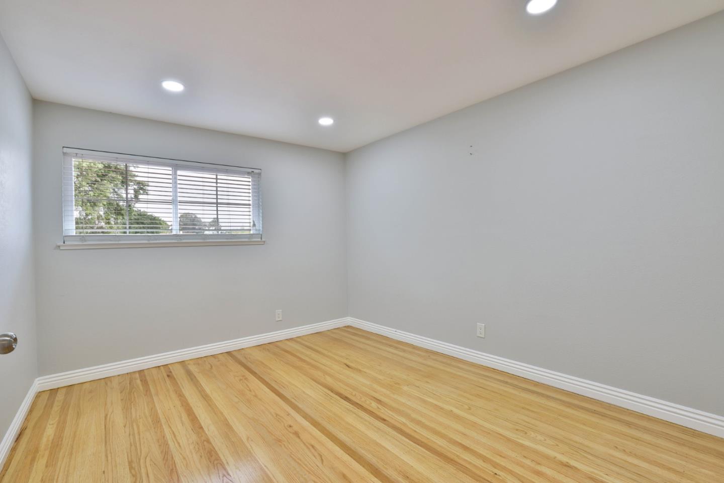 Detail Gallery Image 14 of 24 For 175 Page Mill Dr, San Jose,  CA 95111 - 4 Beds | 2/1 Baths
