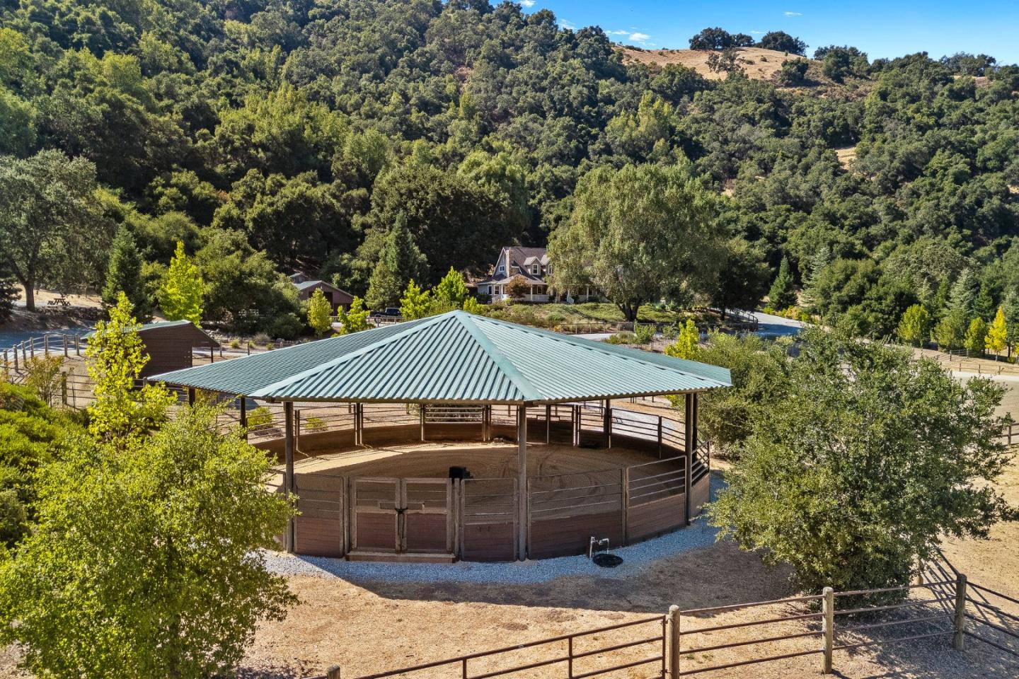 Detail Gallery Image 4 of 66 For 5820 Hot Springs Rd, Gilroy,  CA 95020 - 3 Beds | 2/1 Baths