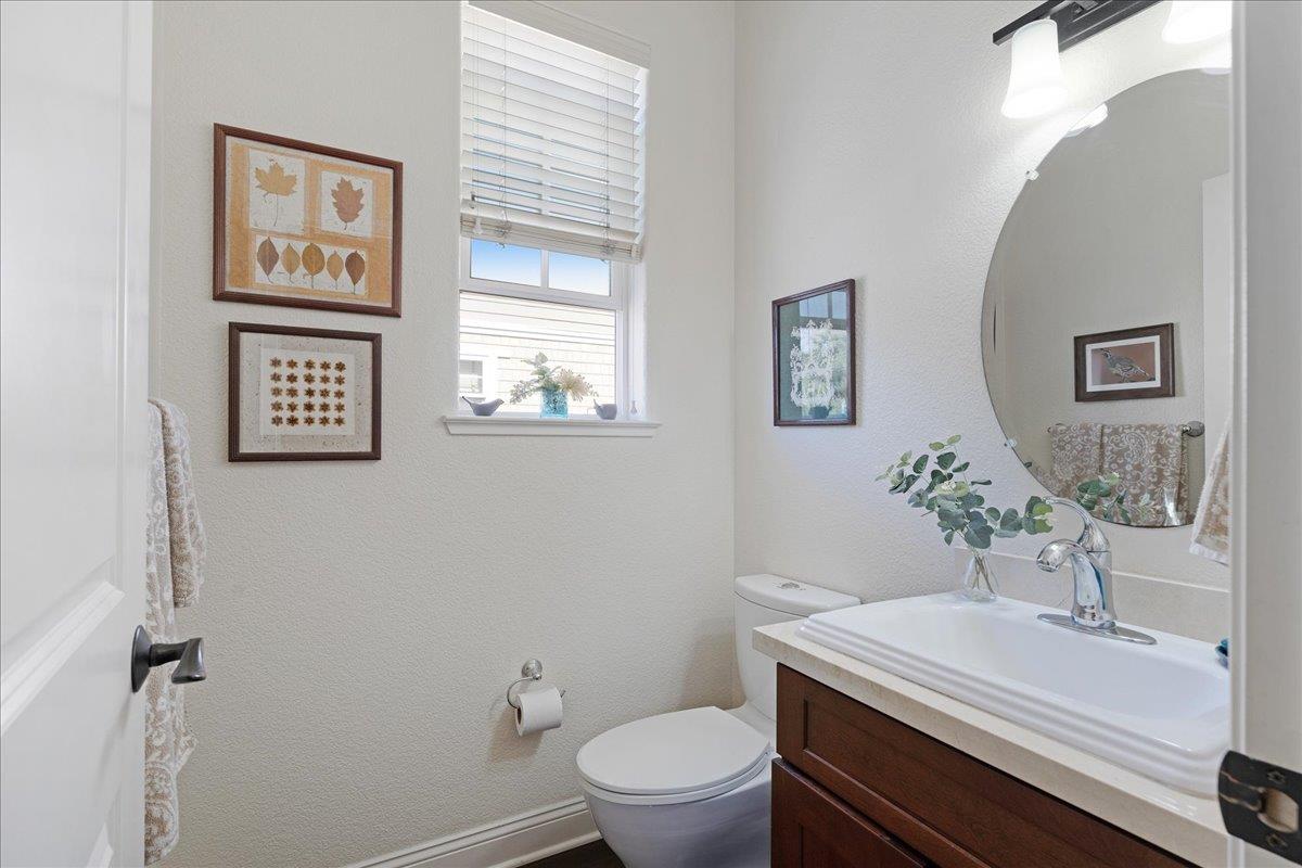 Detail Gallery Image 21 of 38 For 118 Bursar Ln, Santa Cruz,  CA 95060 - 3 Beds | 2/1 Baths