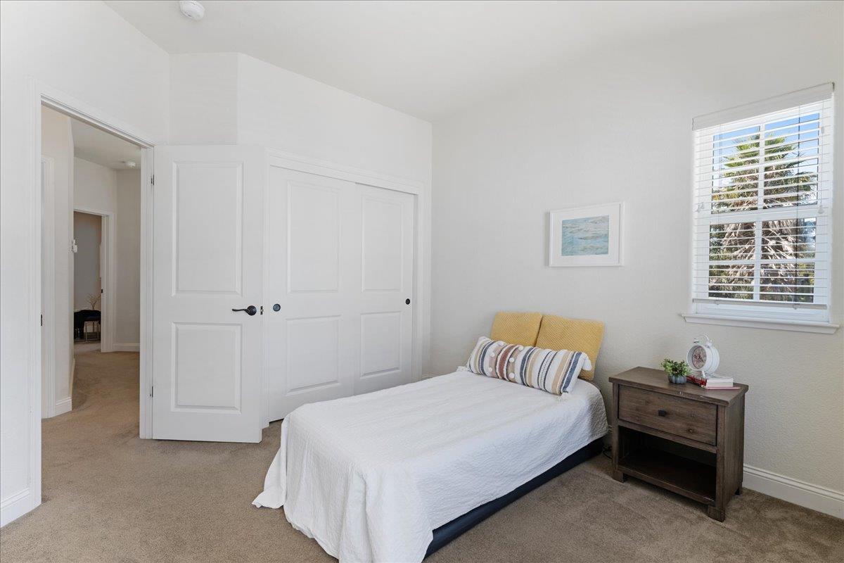 Detail Gallery Image 30 of 38 For 118 Bursar Ln, Santa Cruz,  CA 95060 - 3 Beds | 2/1 Baths