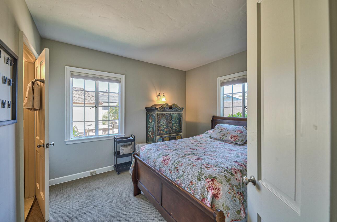 Detail Gallery Image 28 of 46 For 239 Pine St, Salinas,  CA 93901 - 5 Beds | 3/1 Baths