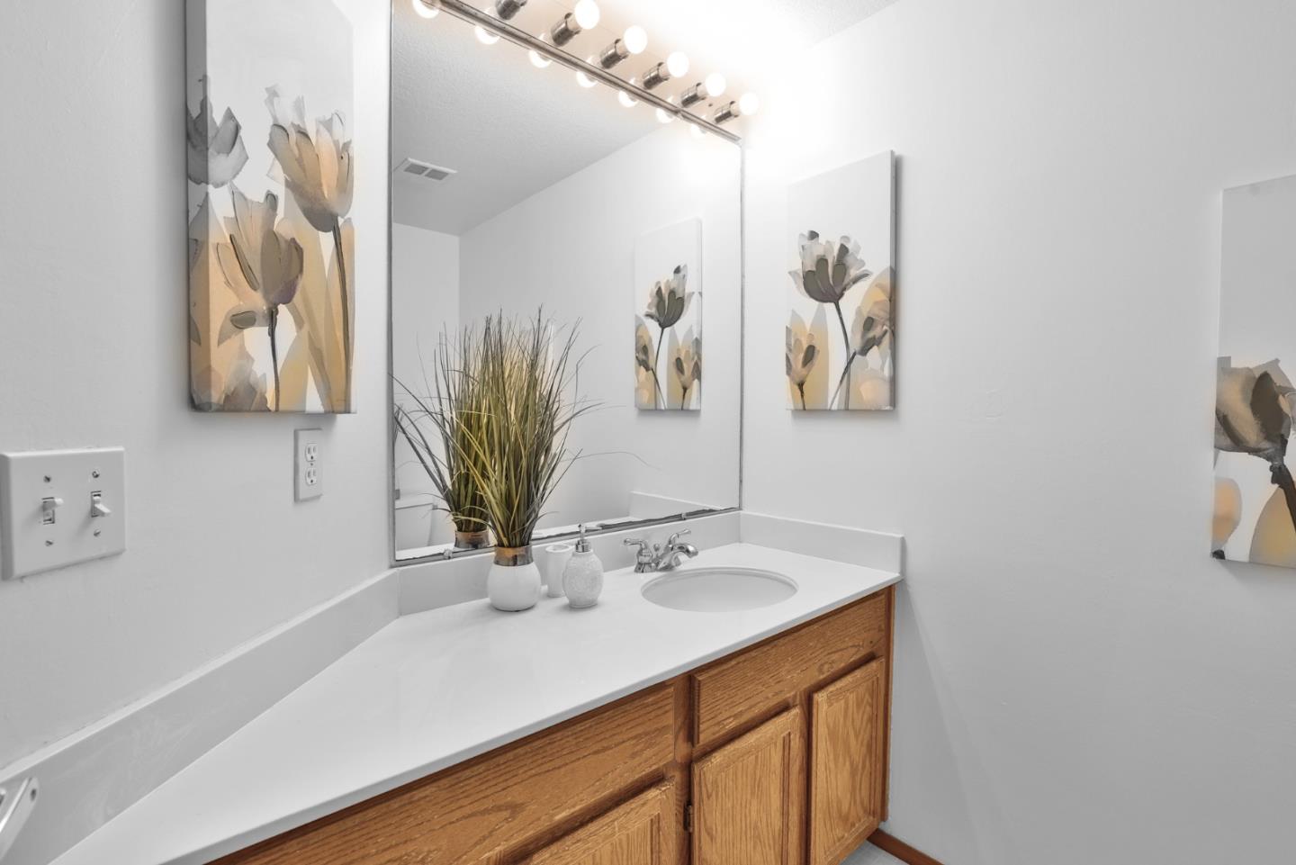 Detail Gallery Image 10 of 34 For 11599 Raintree Spring Ct, Cupertino,  CA 95014 - 3 Beds | 2/1 Baths