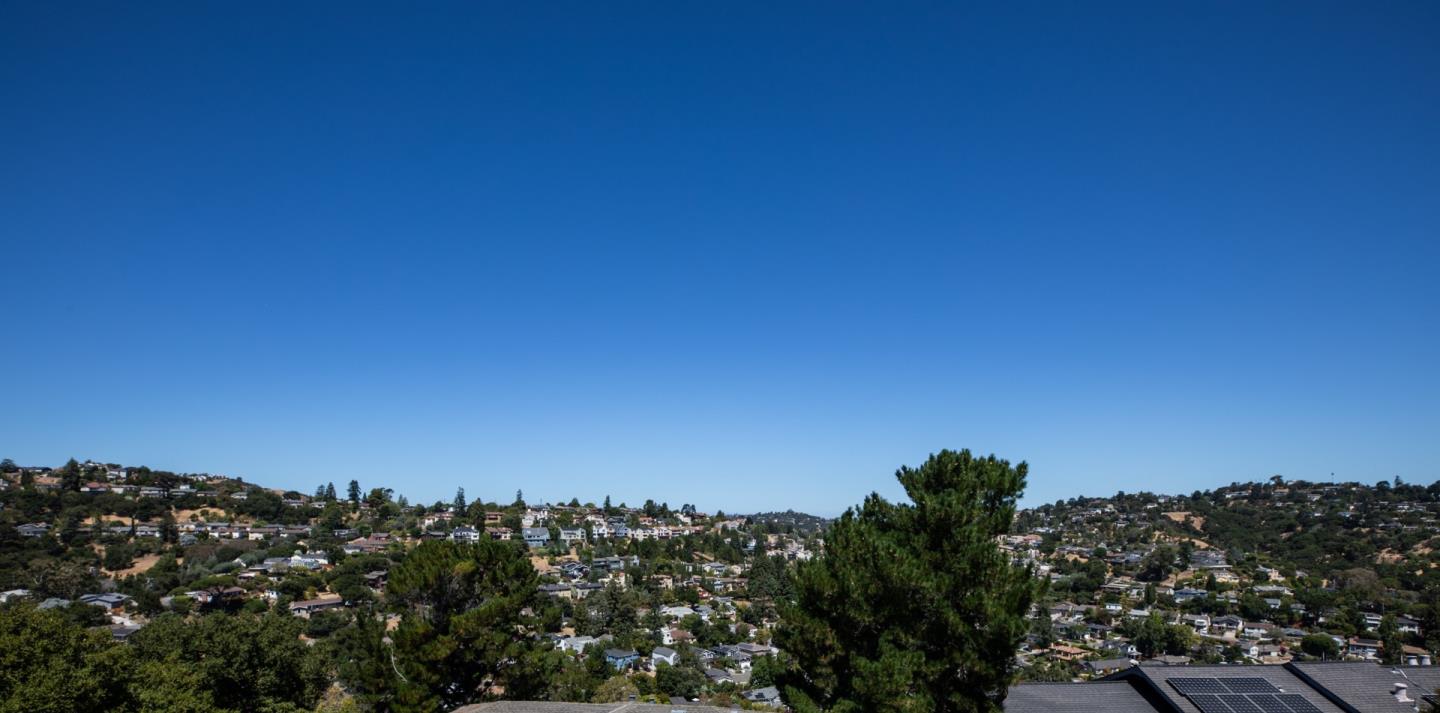 Detail Gallery Image 37 of 37 For 171 Coronado Ave, San Carlos,  CA 94070 - 4 Beds | 4/2 Baths