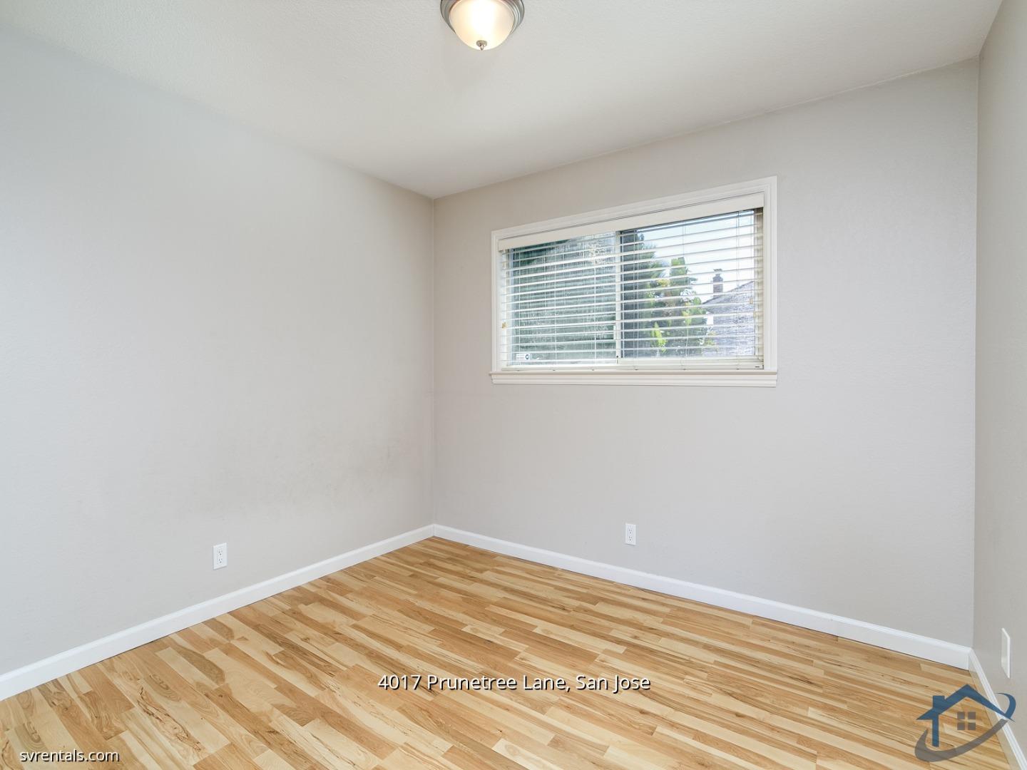 Detail Gallery Image 14 of 22 For 4017 Prunetree Ln, San Jose,  CA 95121 - 4 Beds | 2/1 Baths