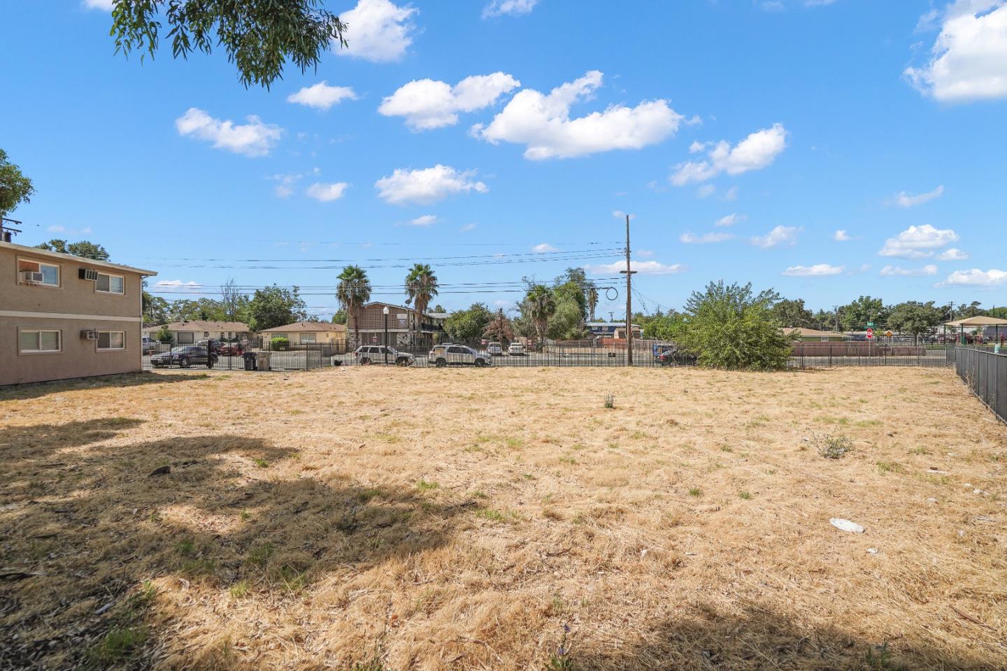 Detail Gallery Image 17 of 23 For 717 Lampasas Ave, Sacramento,  CA 95815 - – Beds | – Baths