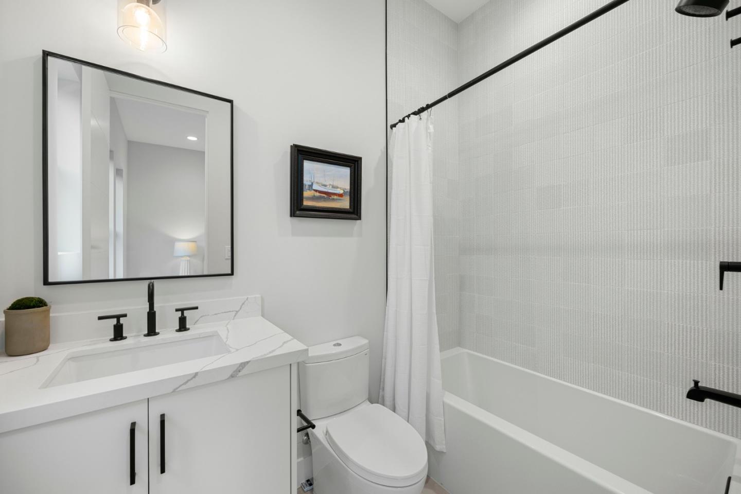 Detail Gallery Image 23 of 37 For 972 Olive St, Menlo Park,  CA 94025 - 4 Beds | 4/1 Baths