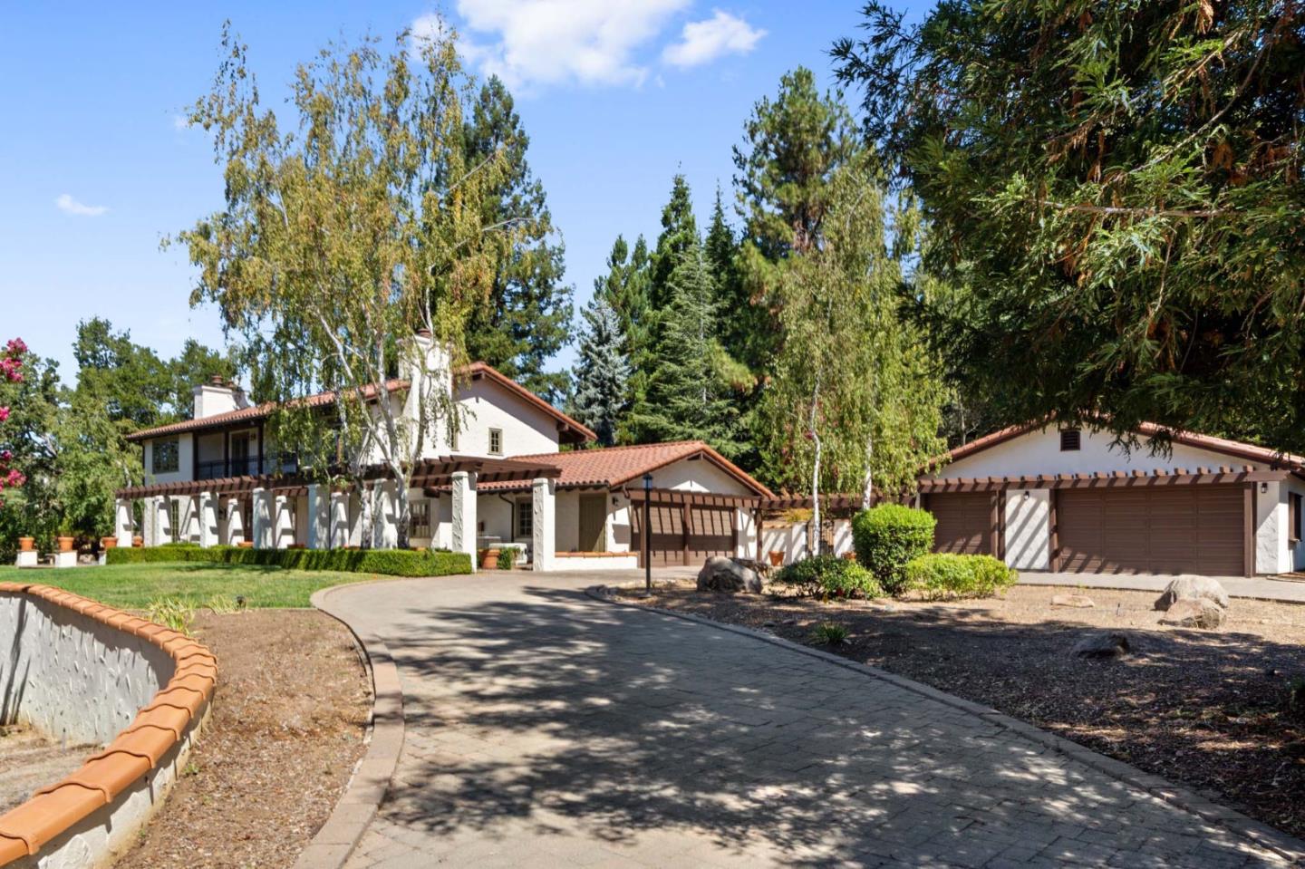 Detail Gallery Image 1 of 1 For 190 Portola Rd, Portola Valley,  CA 94028 - 4 Beds | 2/2 Baths