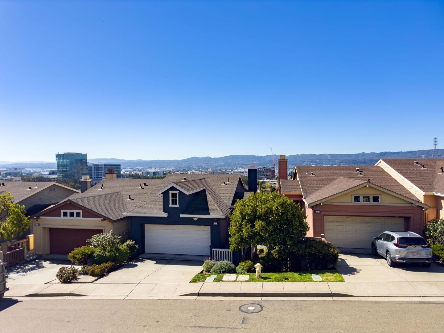 Detail Gallery Image 16 of 65 For 12 Pointe View Pl, South San Francisco,  CA 94080 - 3 Beds | 2/1 Baths