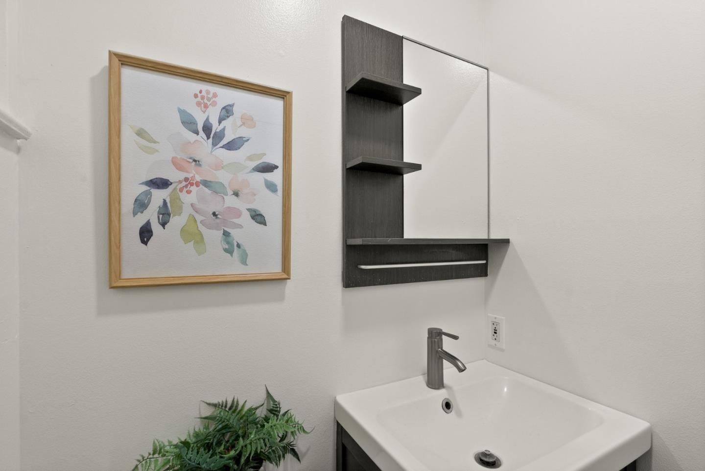 Detail Gallery Image 17 of 41 For 2646 Donovan Ave, Santa Clara,  CA 95051 - 3 Beds | 2/1 Baths