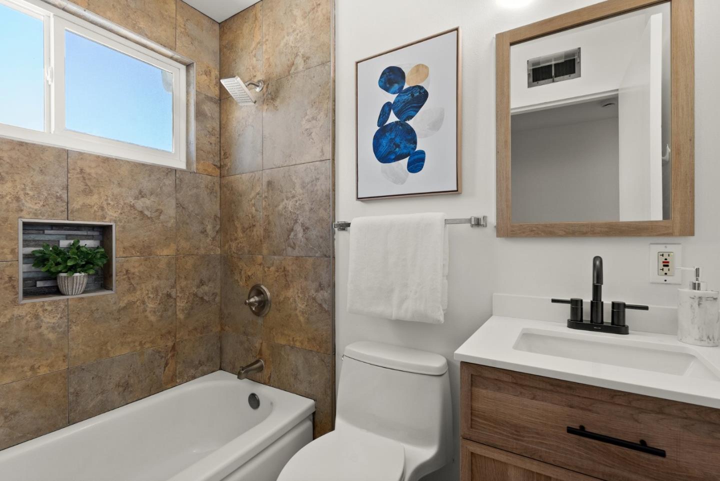 Detail Gallery Image 24 of 41 For 2646 Donovan Ave, Santa Clara,  CA 95051 - 3 Beds | 2/1 Baths