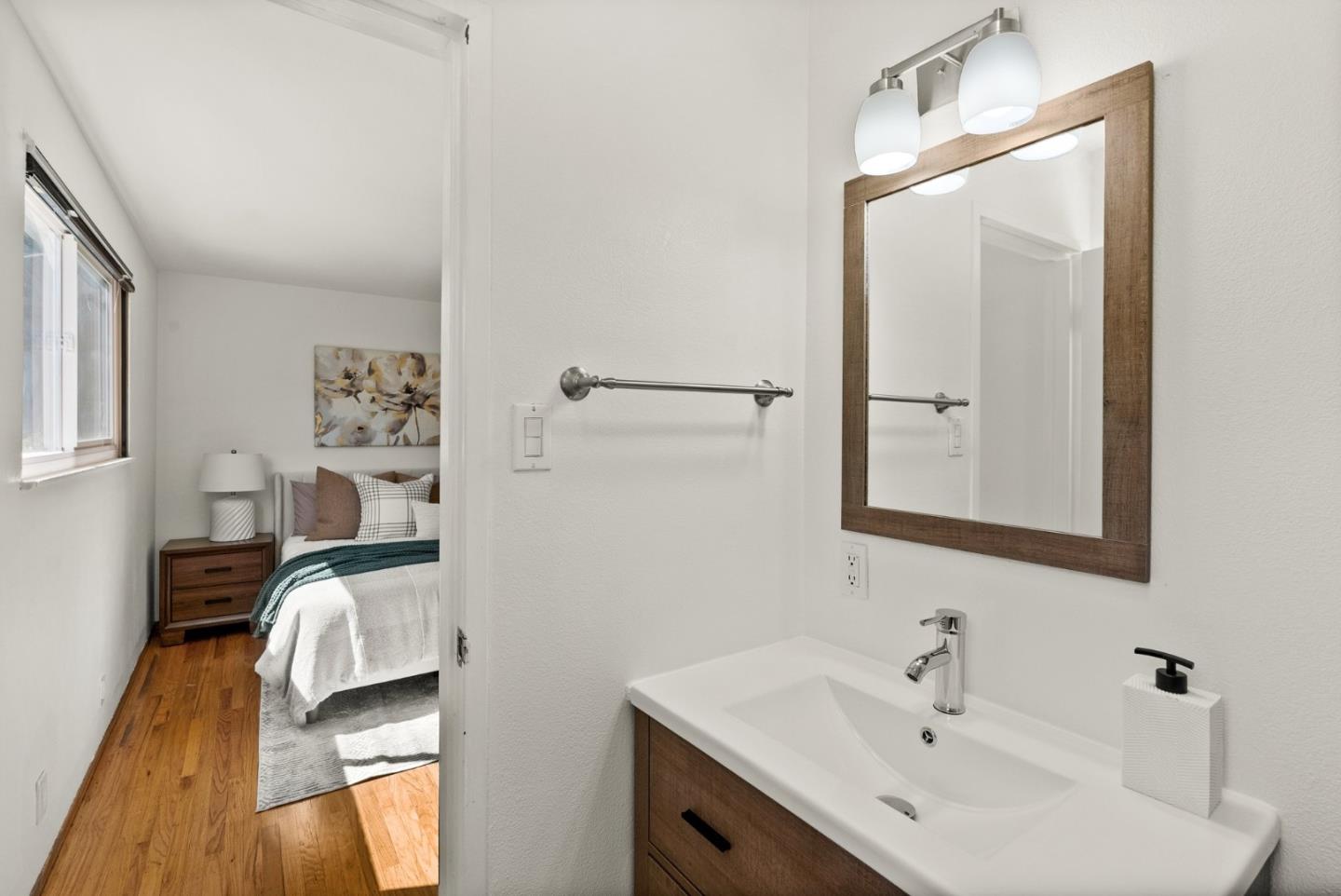 Detail Gallery Image 33 of 41 For 2646 Donovan Ave, Santa Clara,  CA 95051 - 3 Beds | 2/1 Baths