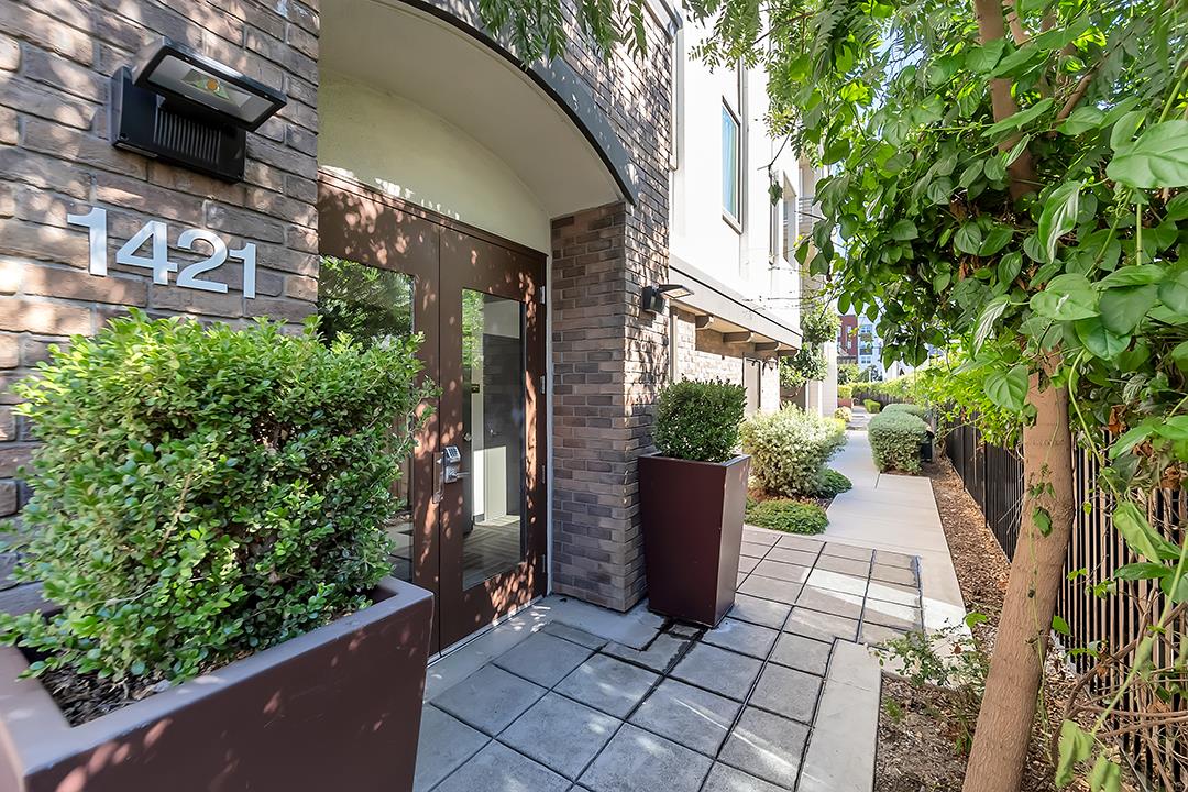 Detail Gallery Image 1 of 27 For 1421 Nightshade Rd #41,  Milpitas,  CA 95035 - 2 Beds | 2 Baths