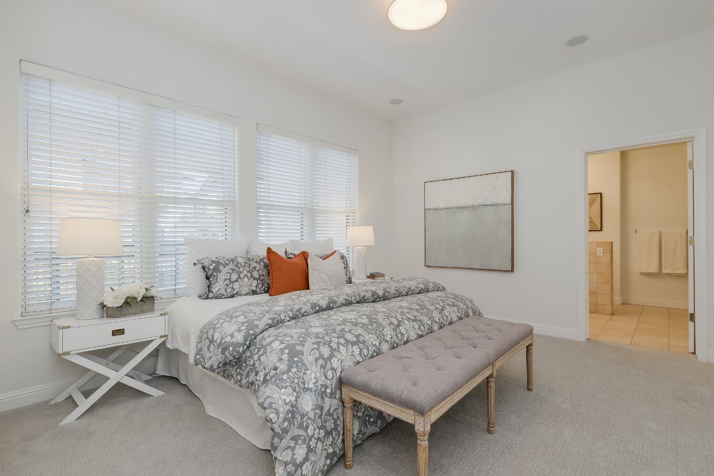 Detail Gallery Image 10 of 27 For 435 Sheridan Ave #212,  Palo Alto,  CA 94306 - 3 Beds | 2 Baths