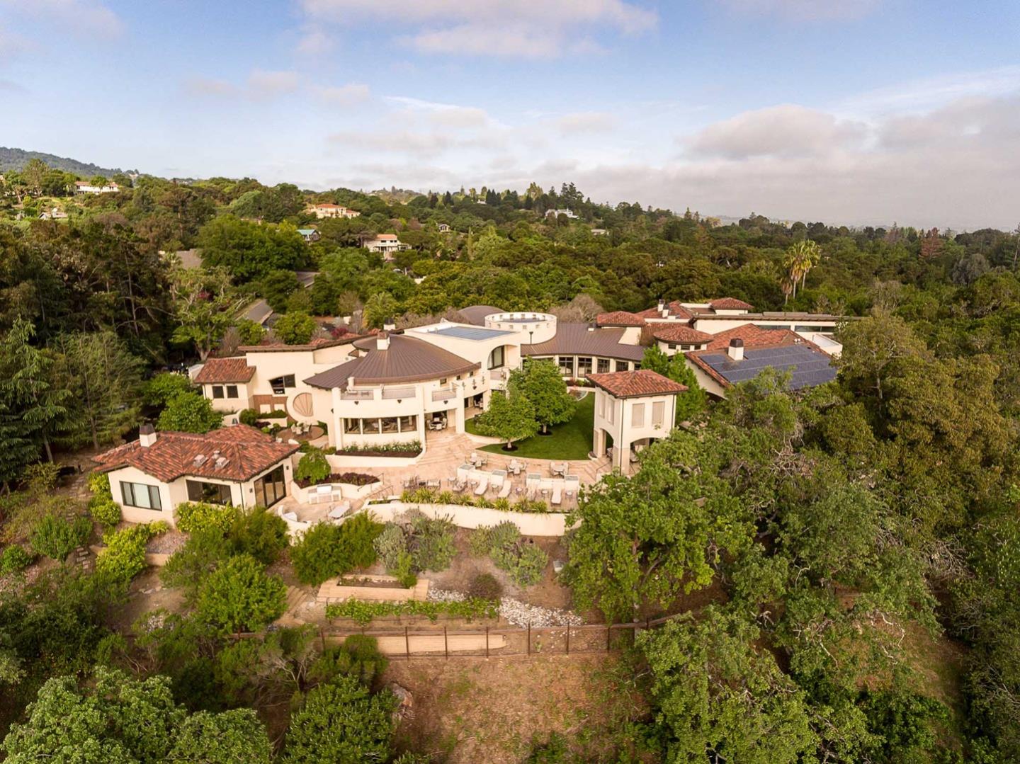 Detail Gallery Image 38 of 78 For 27500 La Vida Real, Los Altos Hills,  CA 94022 - 5 Beds | 7/5 Baths