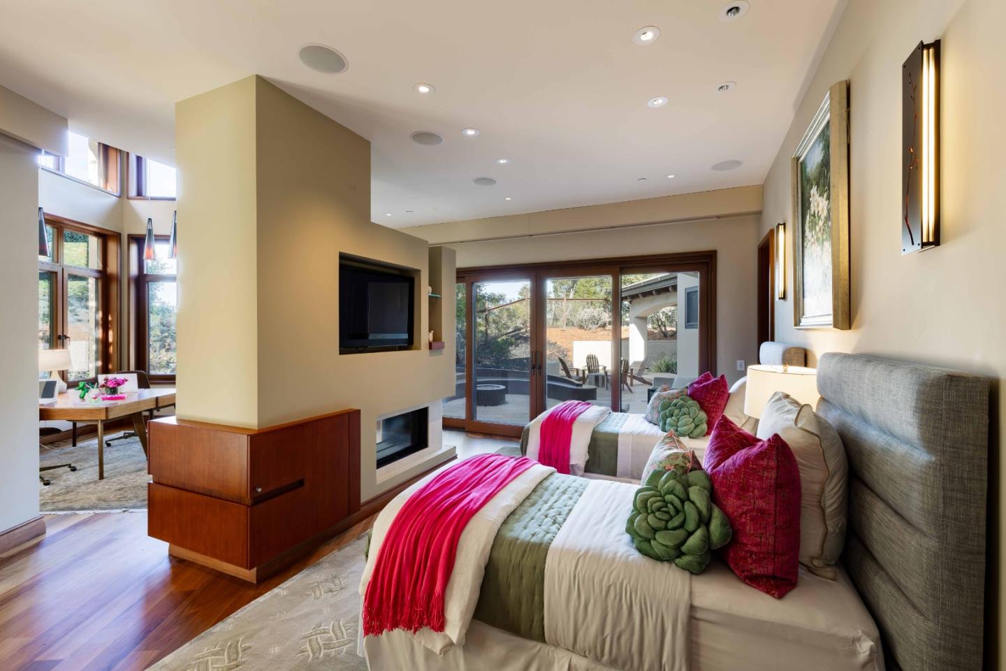 Detail Gallery Image 63 of 80 For 27500 La Vida Real, Los Altos Hills,  CA 94022 - 5 Beds | 7/5 Baths