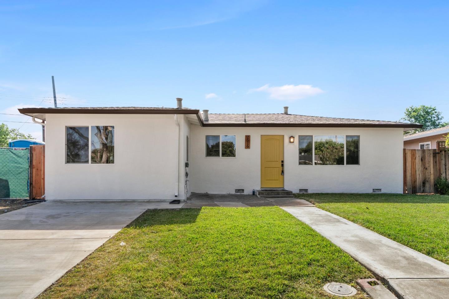 Detail Gallery Image 1 of 24 For 2516 Parkland Ct, Santa Clara,  CA 95051 - 4 Beds | 2 Baths