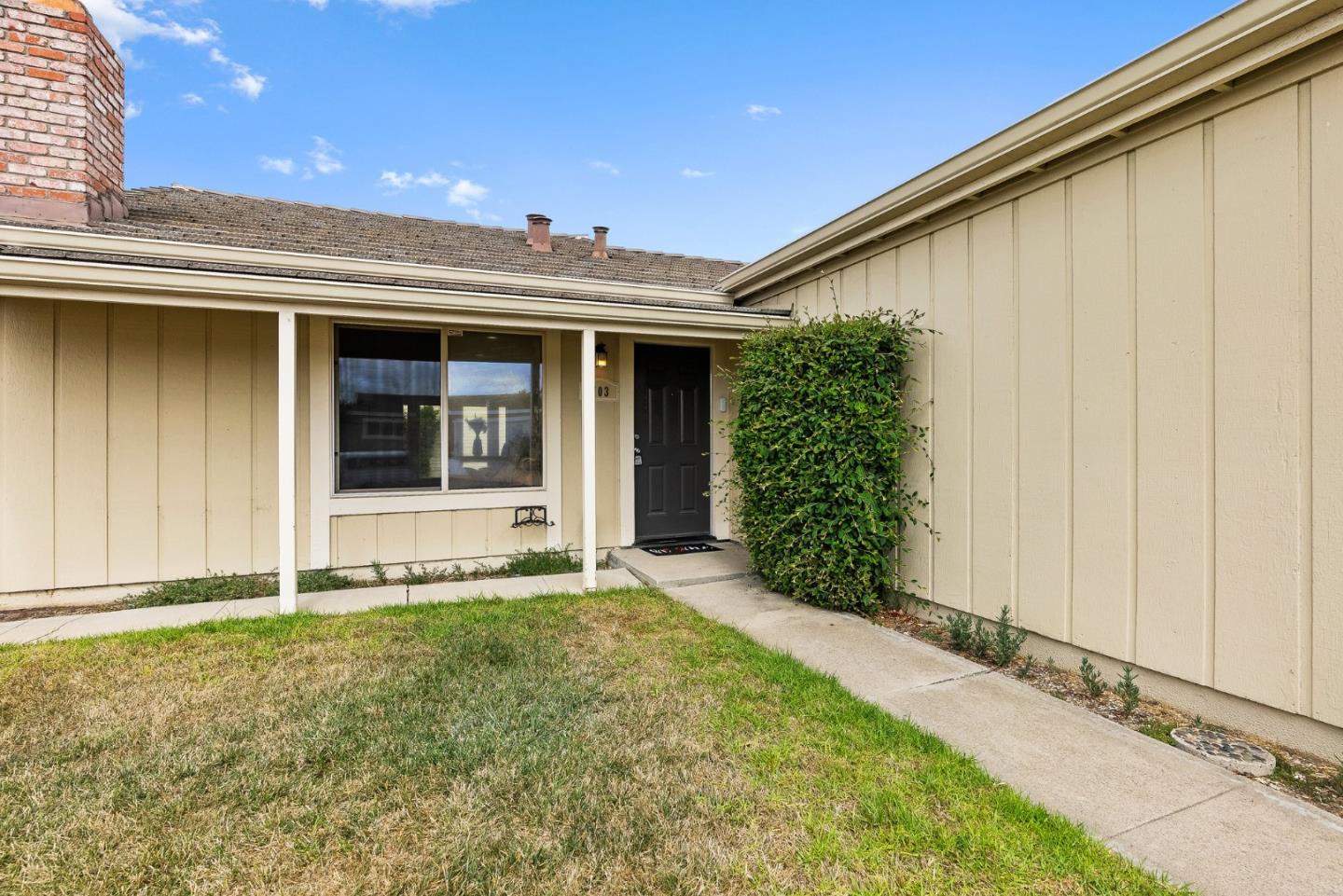 Detail Gallery Image 1 of 1 For 703 Sherman Cir, Salinas,  CA 93907 - 2 Beds | 1 Baths