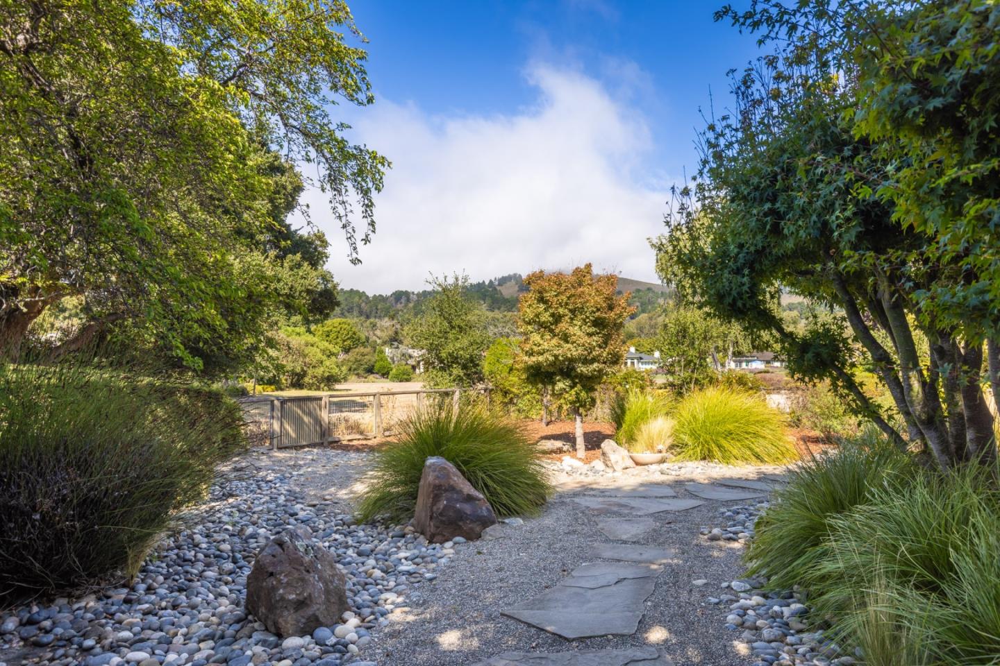 Detail Gallery Image 19 of 31 For 7067 Valley Greens Cir, Carmel Valley,  CA 93923 - 3 Beds | 2 Baths