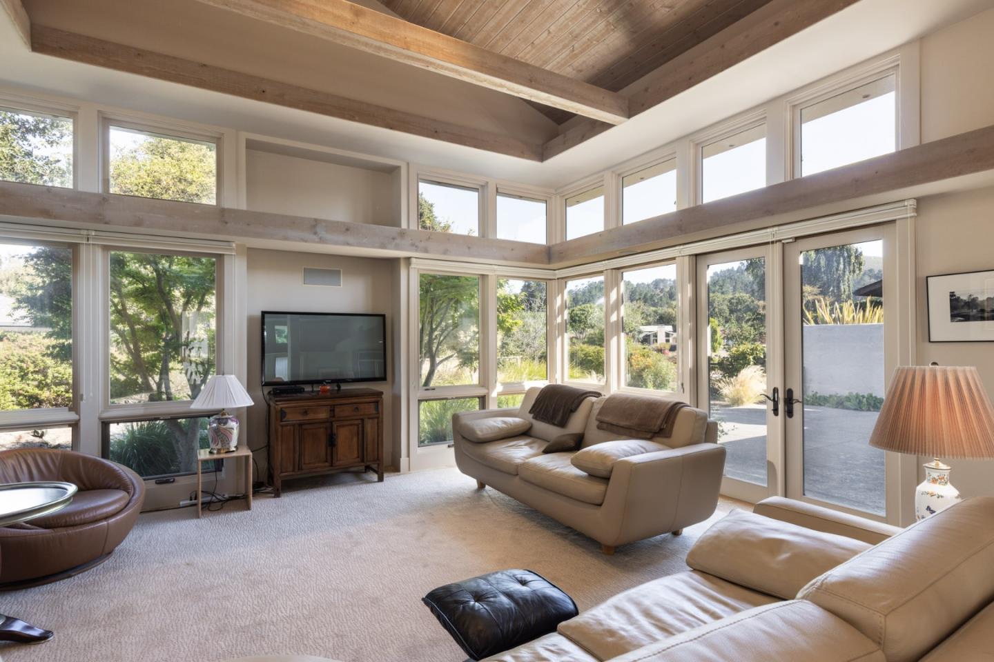 Detail Gallery Image 8 of 31 For 7067 Valley Greens Cir, Carmel Valley,  CA 93923 - 3 Beds | 2 Baths