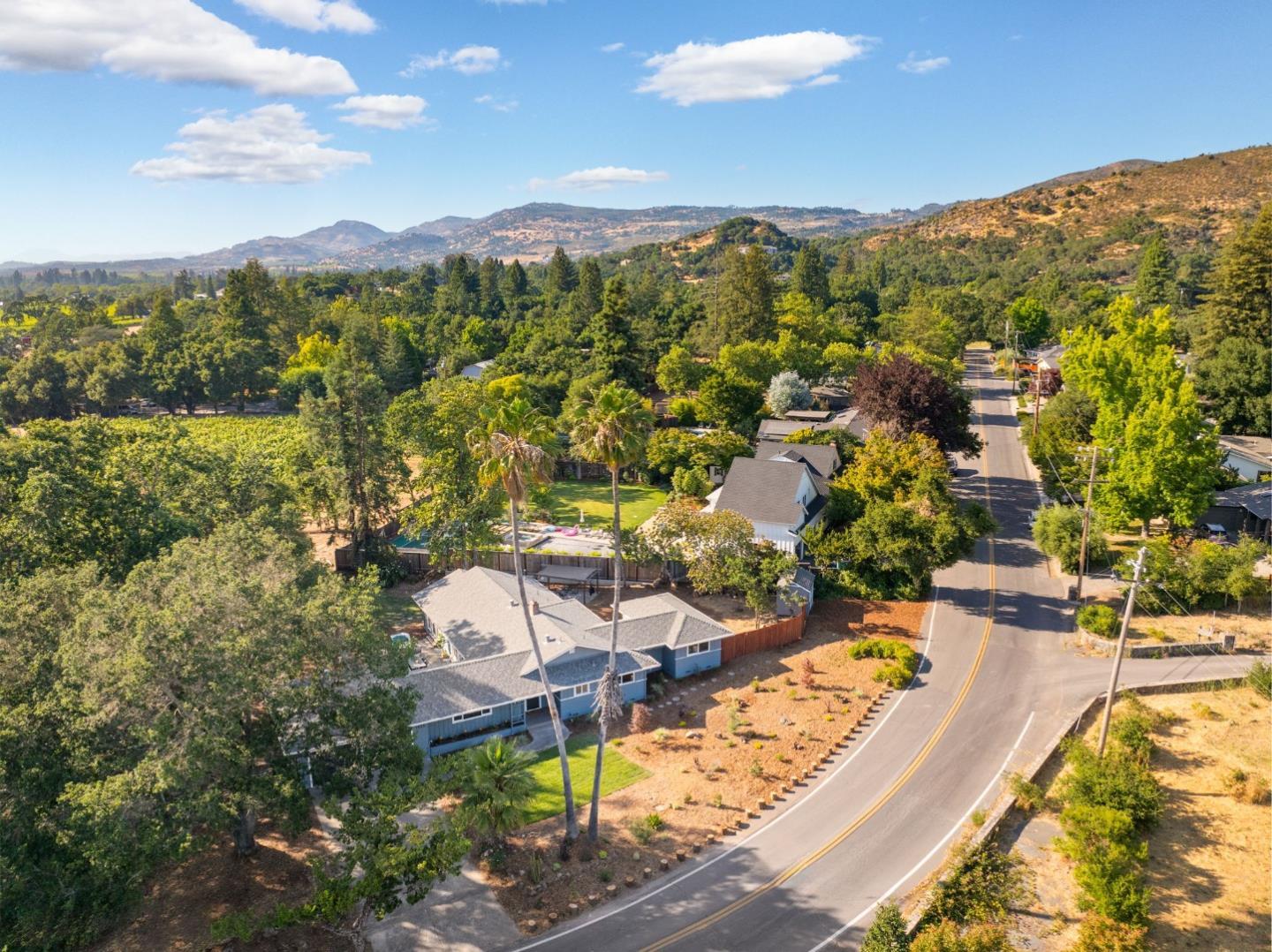 Detail Gallery Image 47 of 53 For 1035 La Grande Ave, Napa,  CA 94558 - 4 Beds | 2 Baths