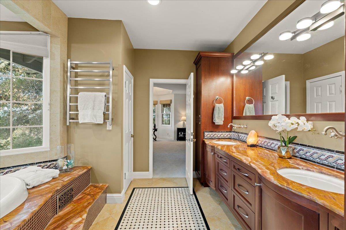 Detail Gallery Image 28 of 69 For 490 Santa Rosa Dr, Los Gatos,  CA 95032 - 5 Beds | 4/1 Baths