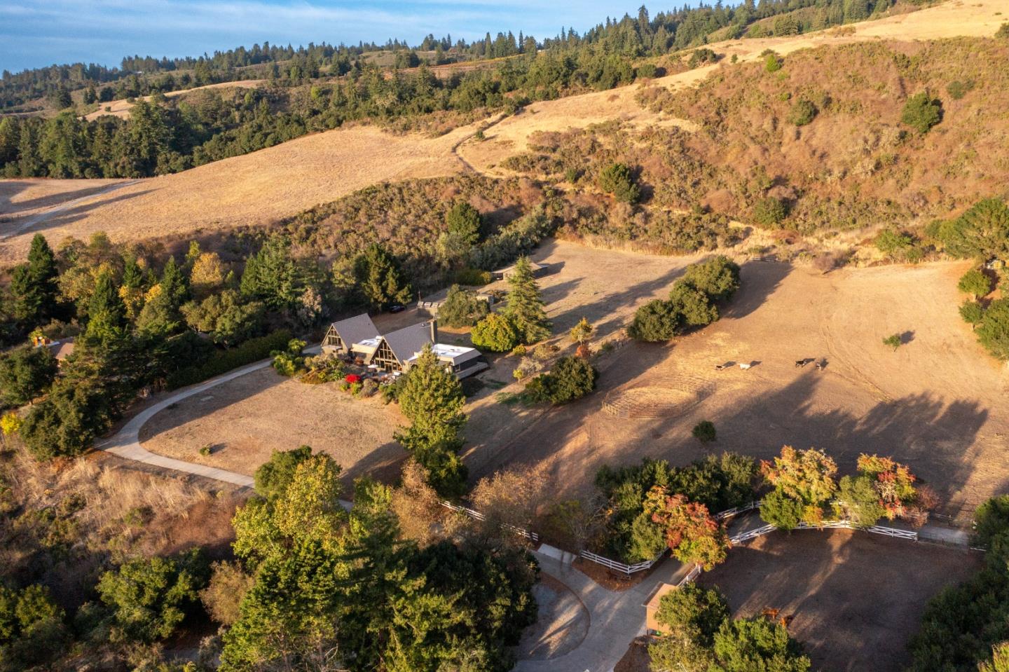 Detail Gallery Image 25 of 88 For 911 Fallowfield Ln, Watsonville,  CA 95076 - 5 Beds | 4/1 Baths