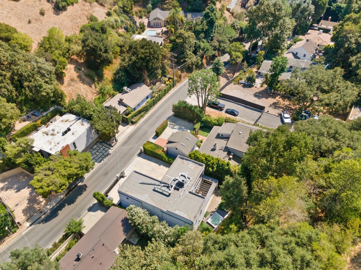 Detail Gallery Image 46 of 51 For 2017 Benedict Canyon Dr, Beverly Hills,  CA 90210 - 4 Beds | 4 Baths