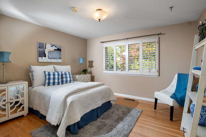 Detail Gallery Image 9 of 14 For 351 Leland Ave, Menlo Park,  CA 94025 - 3 Beds | 2 Baths