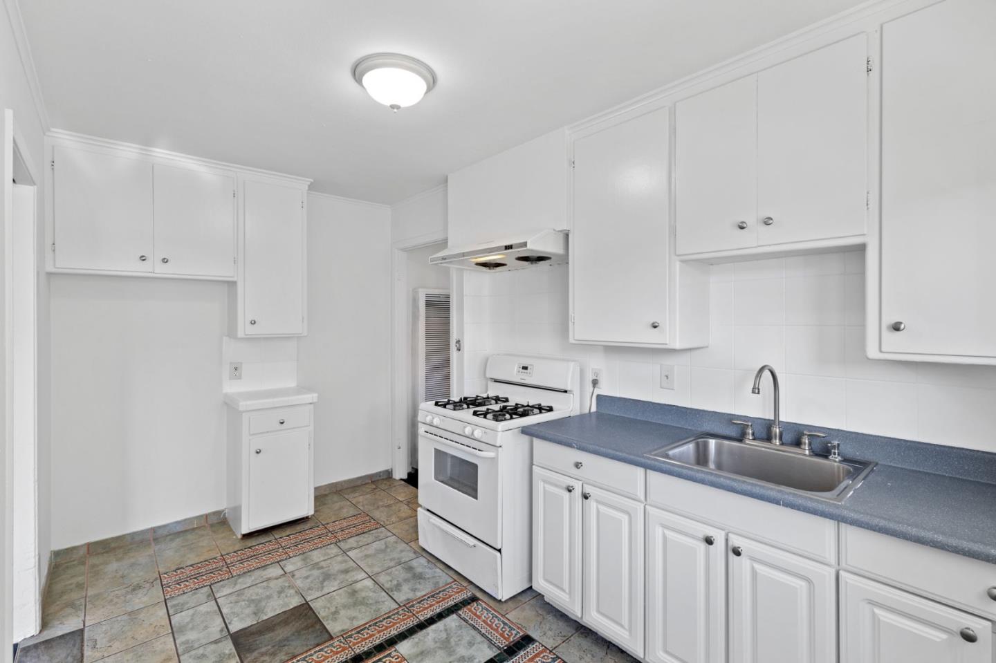 Detail Gallery Image 13 of 21 For 148 a St, South San Francisco,  CA 94080 - 2 Beds | 1 Baths