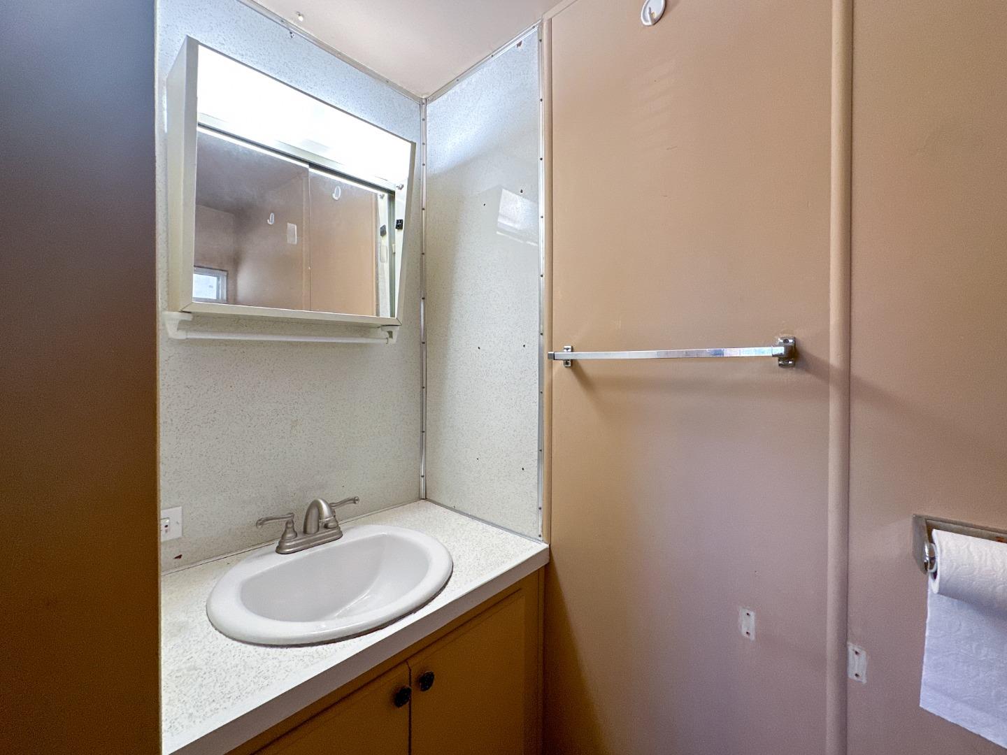 Detail Gallery Image 12 of 15 For 1515 N Milpitas Blvd #112,  Milpitas,  CA 95035 - 2 Beds | 1/1 Baths