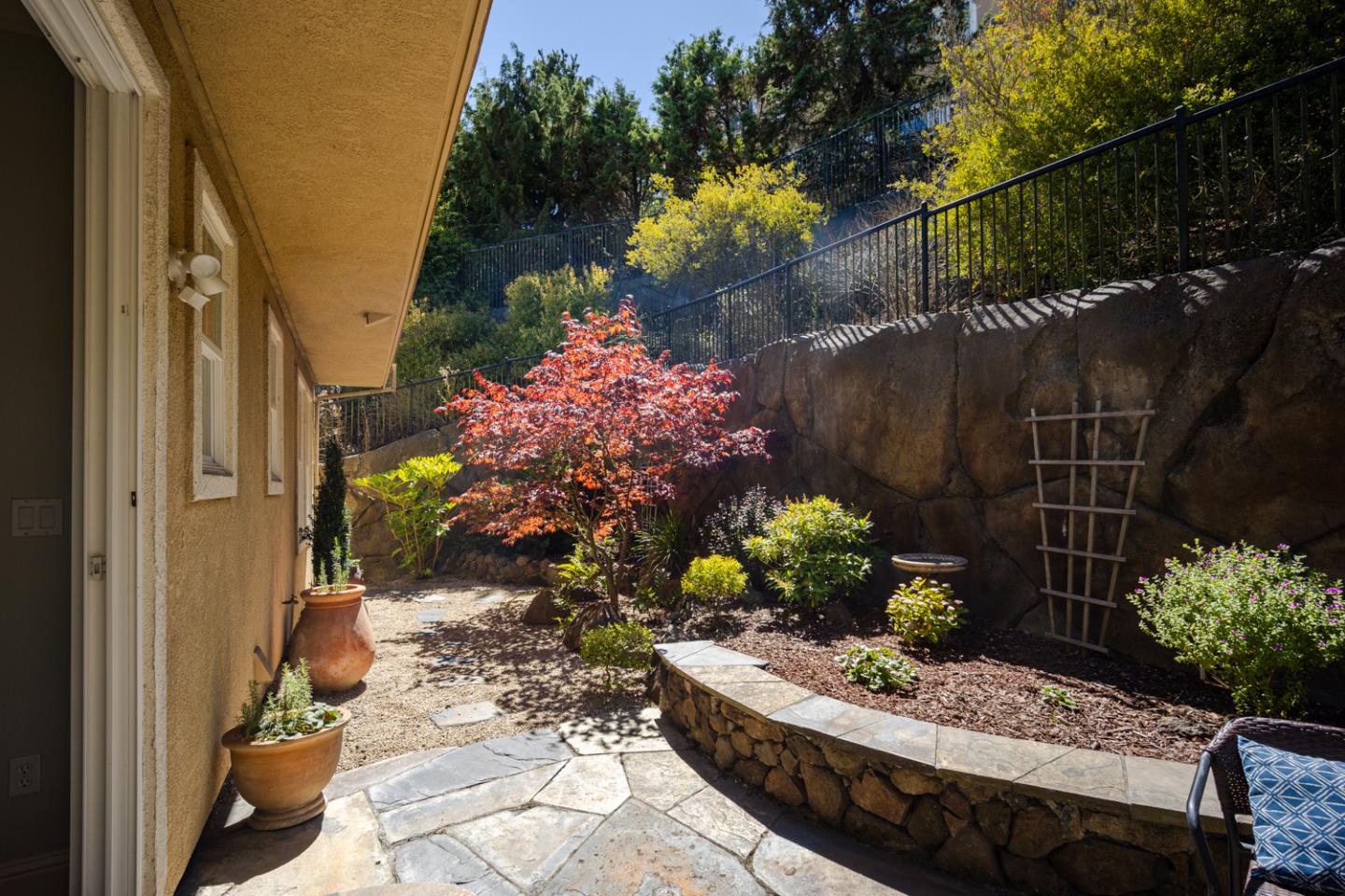 Detail Gallery Image 23 of 31 For 7238 Shannon Park Ct, South San Francisco,  CA 94080 - 4 Beds | 3/1 Baths