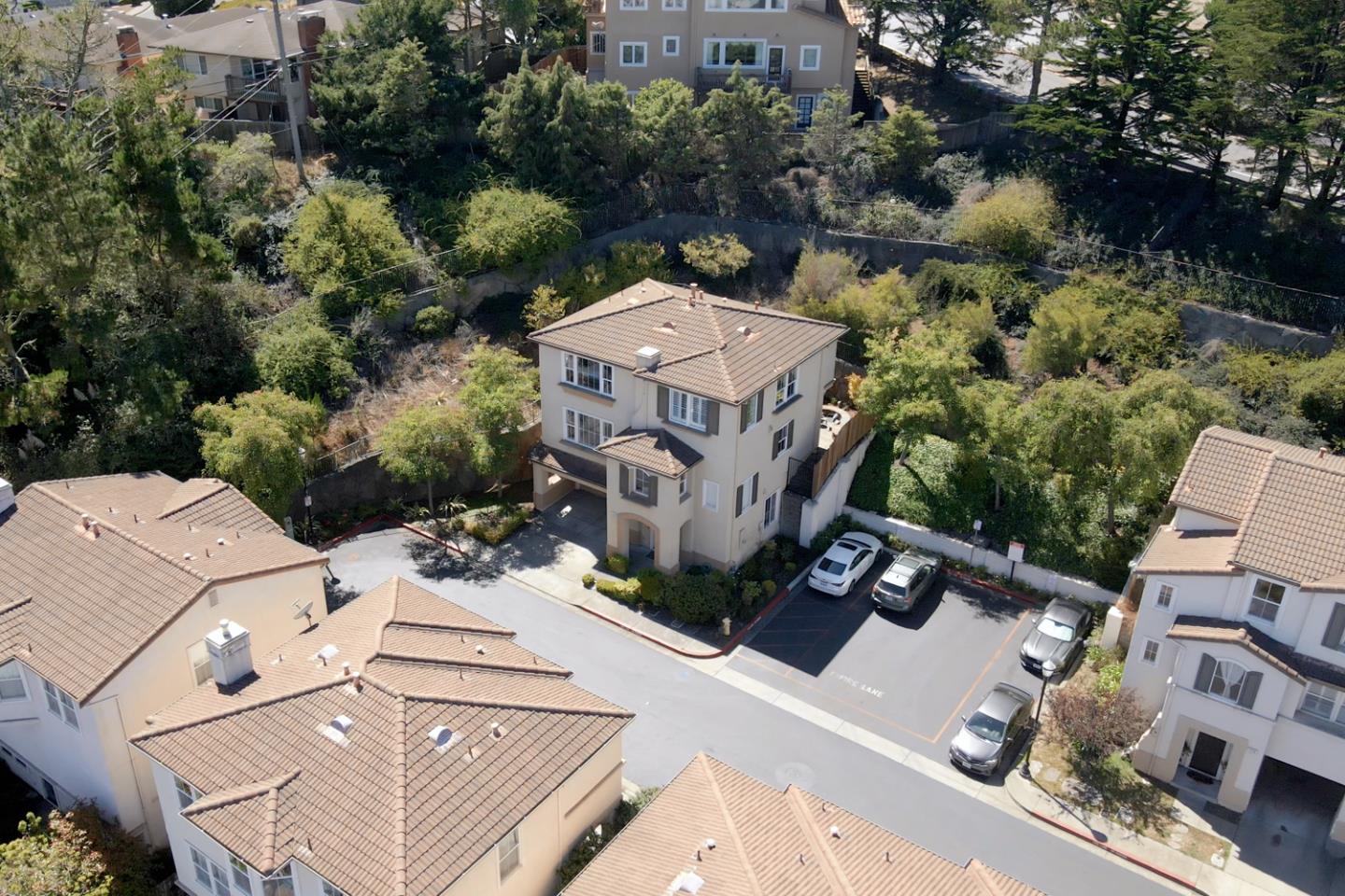 Detail Gallery Image 25 of 31 For 7238 Shannon Park Ct, South San Francisco,  CA 94080 - 4 Beds | 3/1 Baths