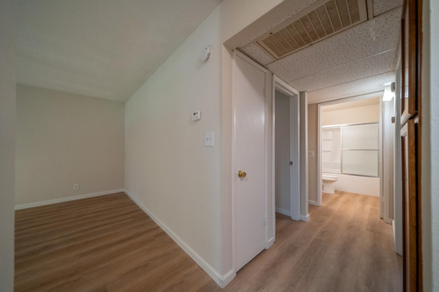 Detail Gallery Image 11 of 30 For 328 Northbank Ct #67,  Stockton,  CA 95207 - 2 Beds | 1 Baths