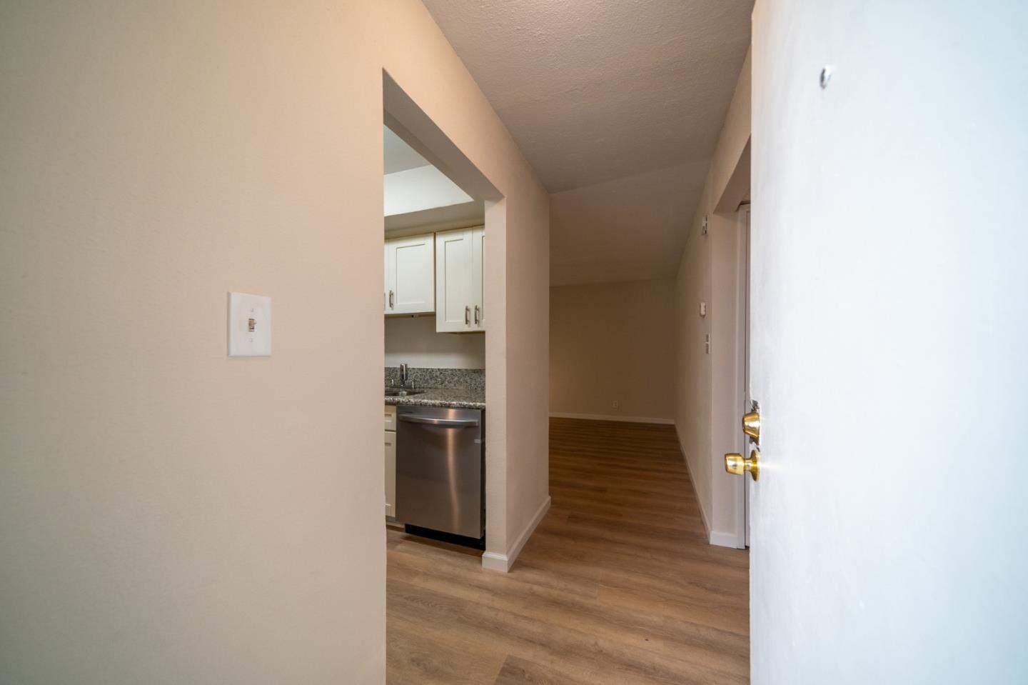 Detail Gallery Image 6 of 30 For 328 Northbank Ct #67,  Stockton,  CA 95207 - 2 Beds | 1 Baths