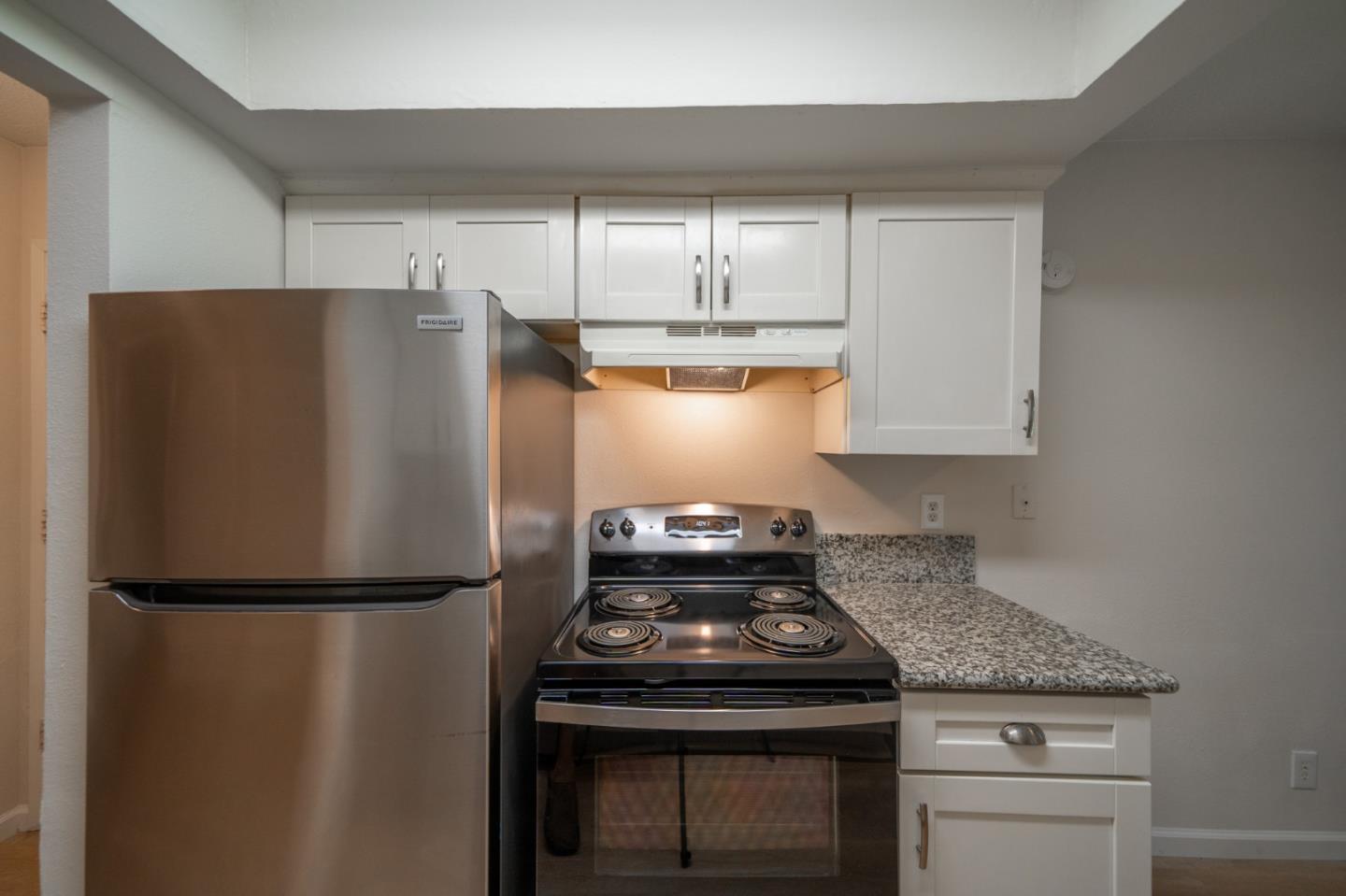 Detail Gallery Image 8 of 30 For 328 Northbank Ct #67,  Stockton,  CA 95207 - 2 Beds | 1 Baths