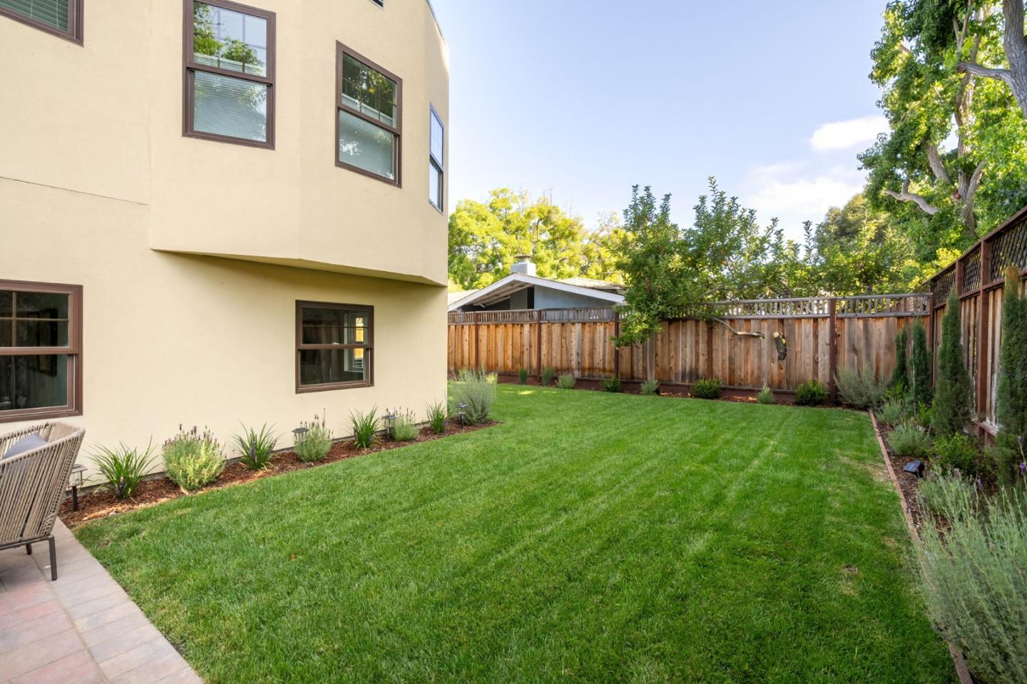 Detail Gallery Image 53 of 75 For 435 E Oakwood Blvd, Redwood City,  CA 94061 - 6 Beds | 5/1 Baths