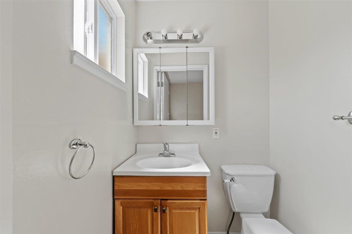 Detail Gallery Image 12 of 19 For 1342 Vallejo St, Seaside,  CA 93955 - 3 Beds | 1/1 Baths