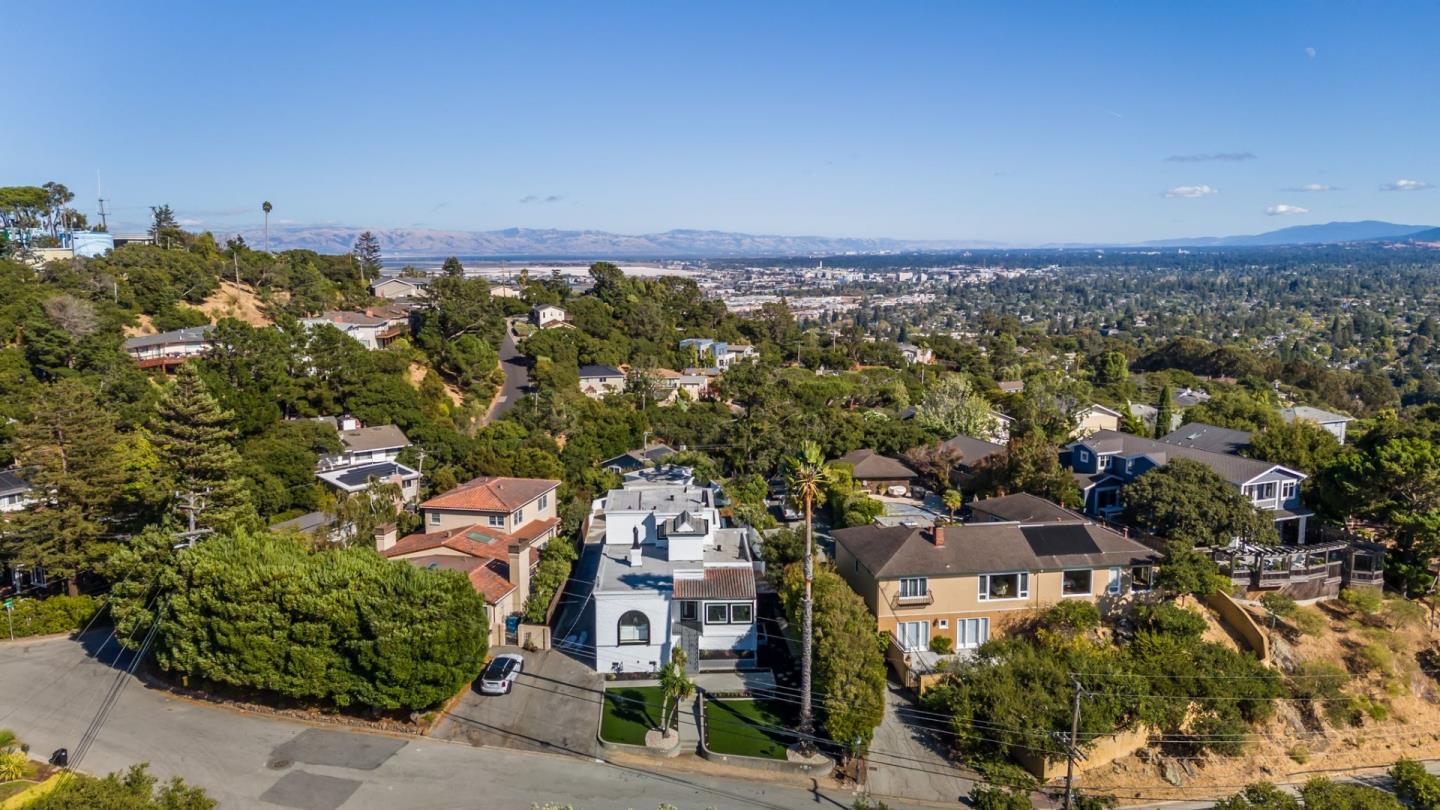 Detail Gallery Image 52 of 60 For 180 Shelford Ave, San Carlos,  CA 94070 - 3 Beds | 2 Baths