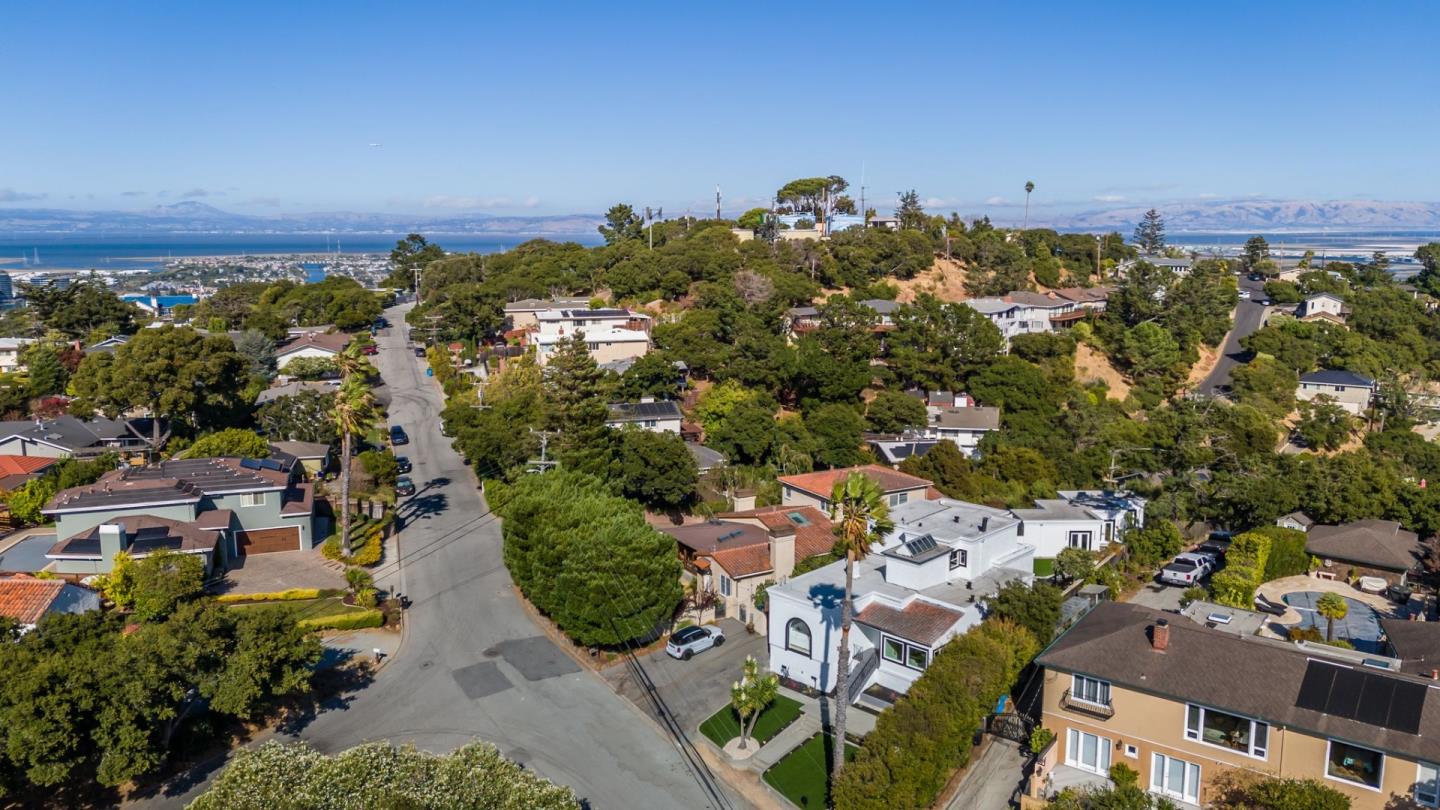 Detail Gallery Image 57 of 60 For 180 Shelford Ave, San Carlos,  CA 94070 - 3 Beds | 2 Baths