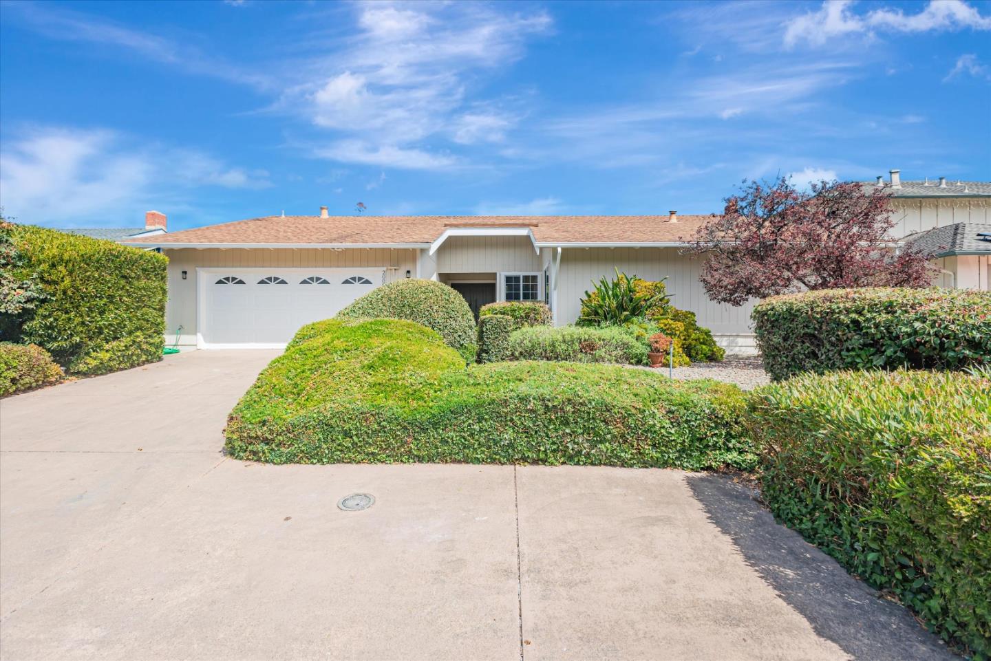 Detail Gallery Image 1 of 51 For 2009 Touraine Ln, Half Moon Bay,  CA 94019 - 4 Beds | 2 Baths