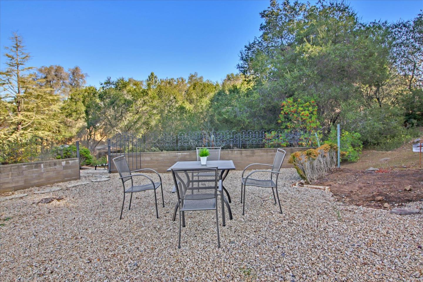 Detail Gallery Image 29 of 41 For 18300 Constitution Ave, Monte Sereno,  CA 95030 - 3 Beds | 2 Baths