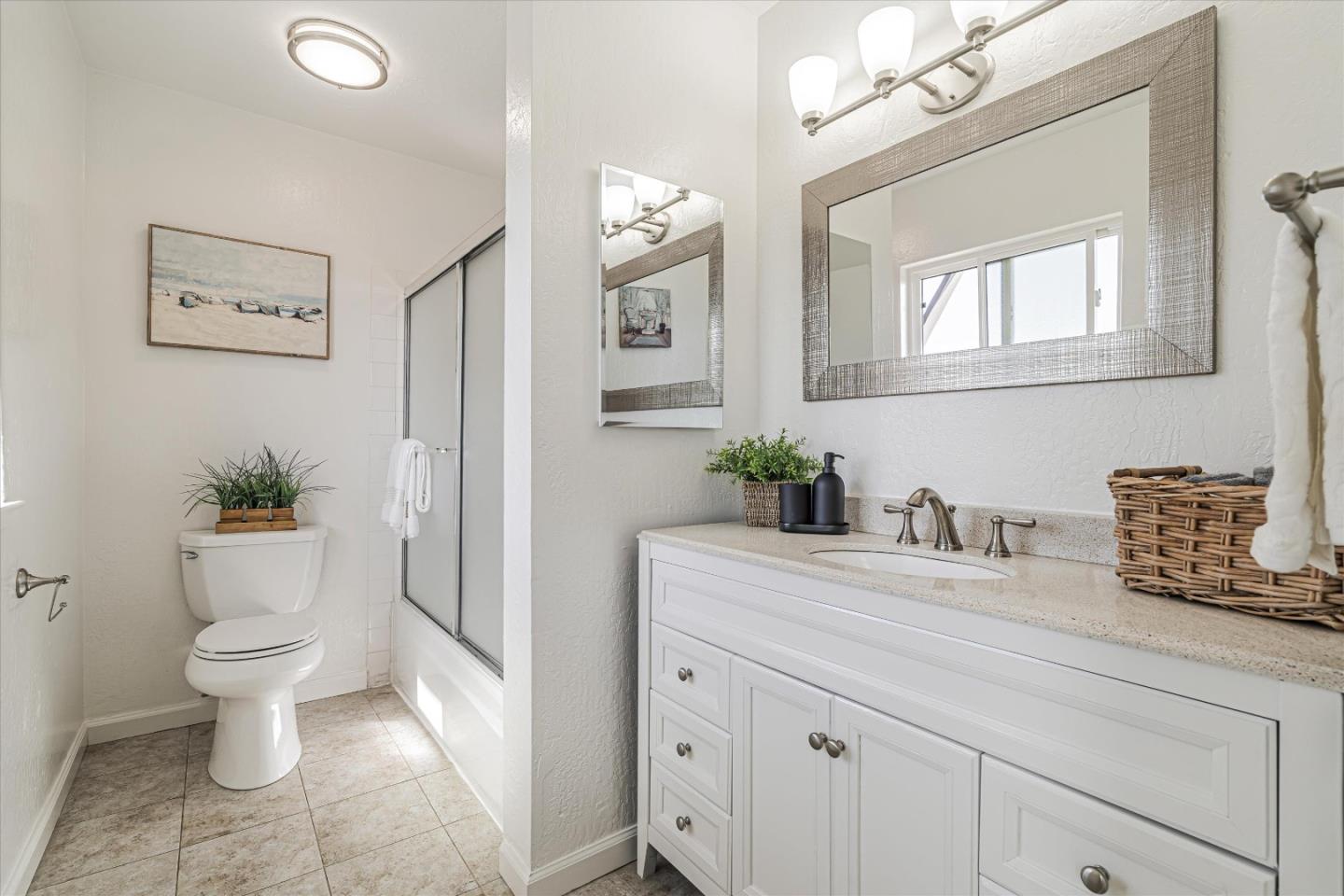 Detail Gallery Image 15 of 30 For 8202 Admiralty Ln, Foster City,  CA 94404 - 2 Beds | 1/1 Baths