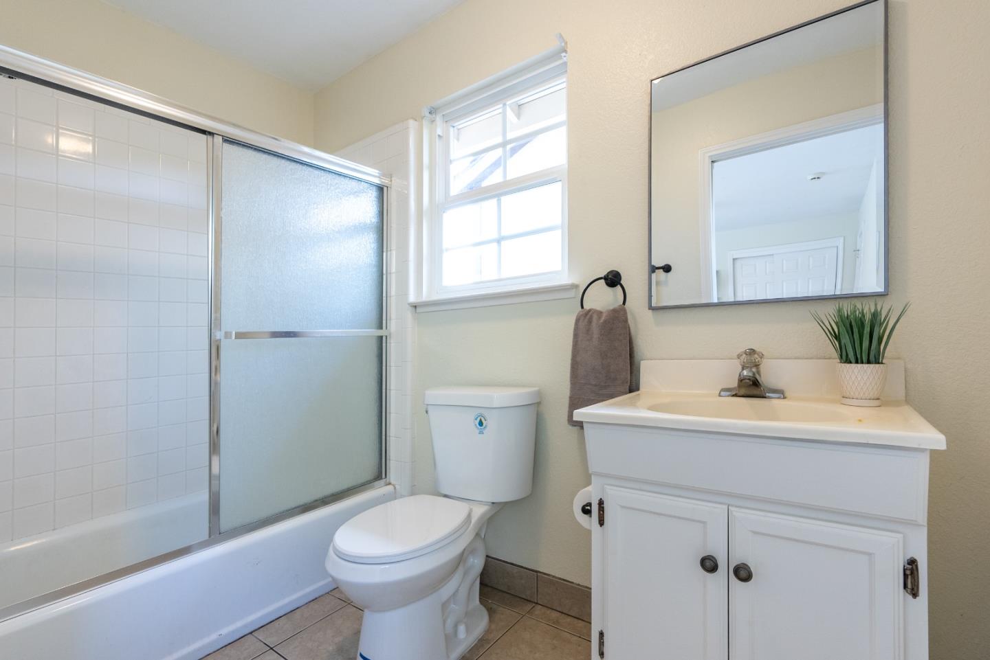 Detail Gallery Image 20 of 36 For 15054 Lynn Ave, Los Gatos,  CA 95032 - 4 Beds | 3/1 Baths