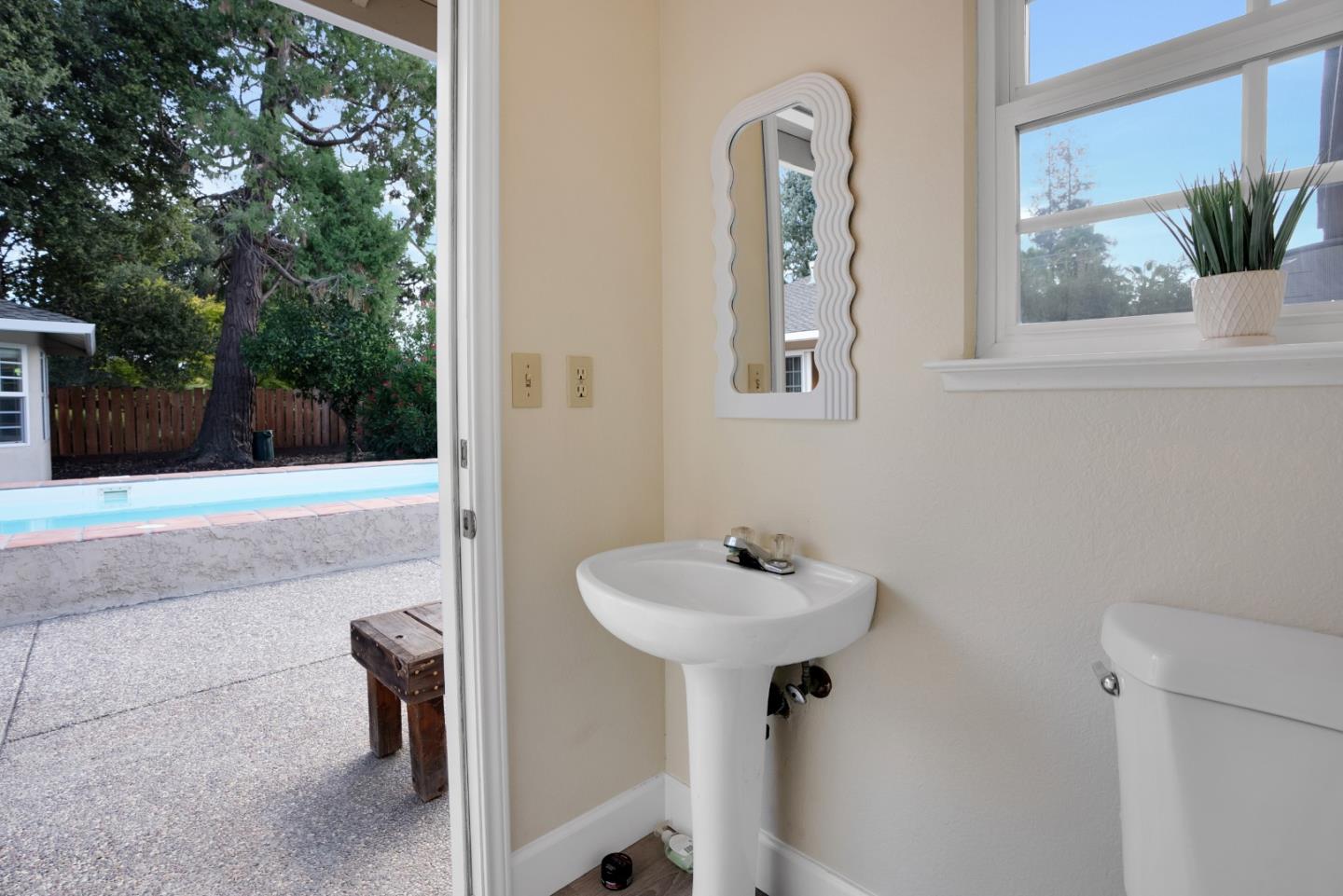 Detail Gallery Image 22 of 36 For 15054 Lynn Ave, Los Gatos,  CA 95032 - 4 Beds | 3/1 Baths