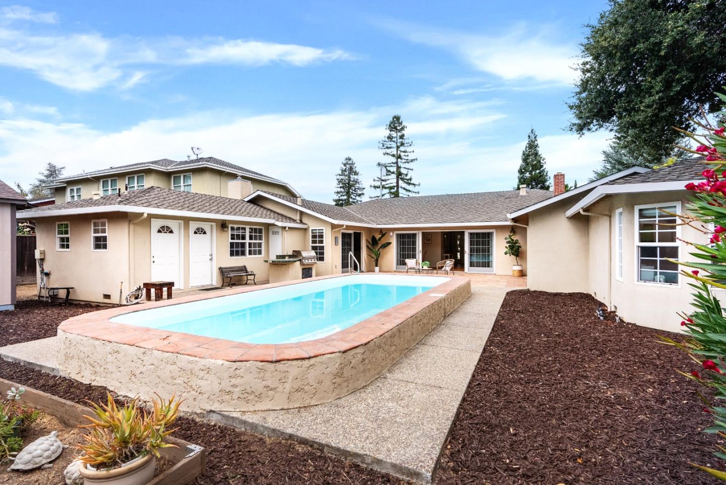 Detail Gallery Image 34 of 36 For 15054 Lynn Ave, Los Gatos,  CA 95032 - 4 Beds | 3/1 Baths