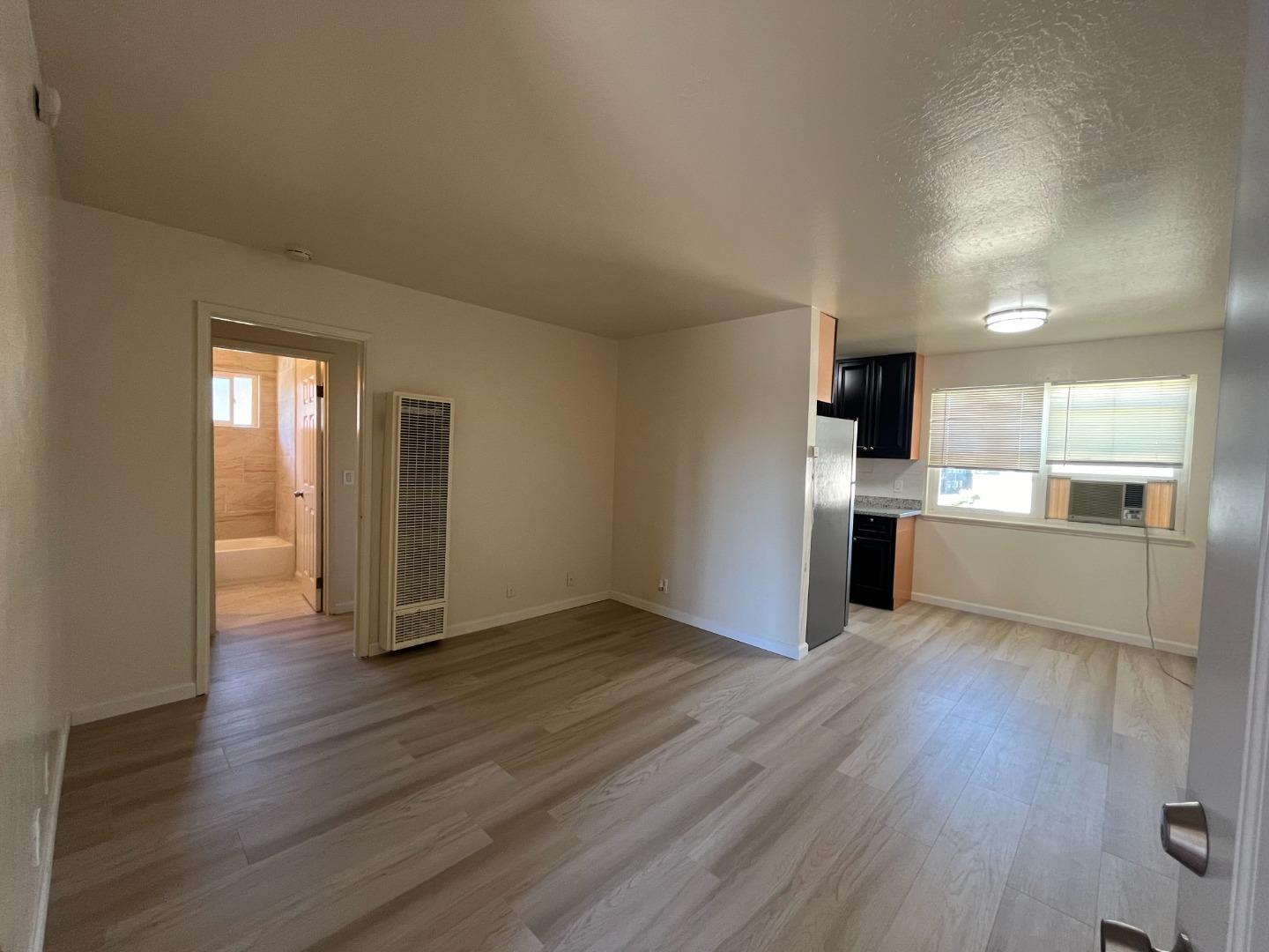 Detail Gallery Image 3 of 9 For 2345 Sutter Avenue #4,  Santa Clara,  CA 95050 - 1 Beds | 1 Baths