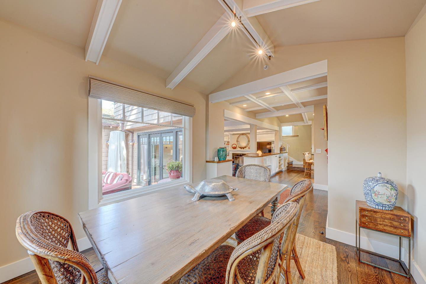 Detail Gallery Image 12 of 34 For 2 Nw 5th & Lincoln, Carmel,  CA 93921 - 3 Beds | 2 Baths