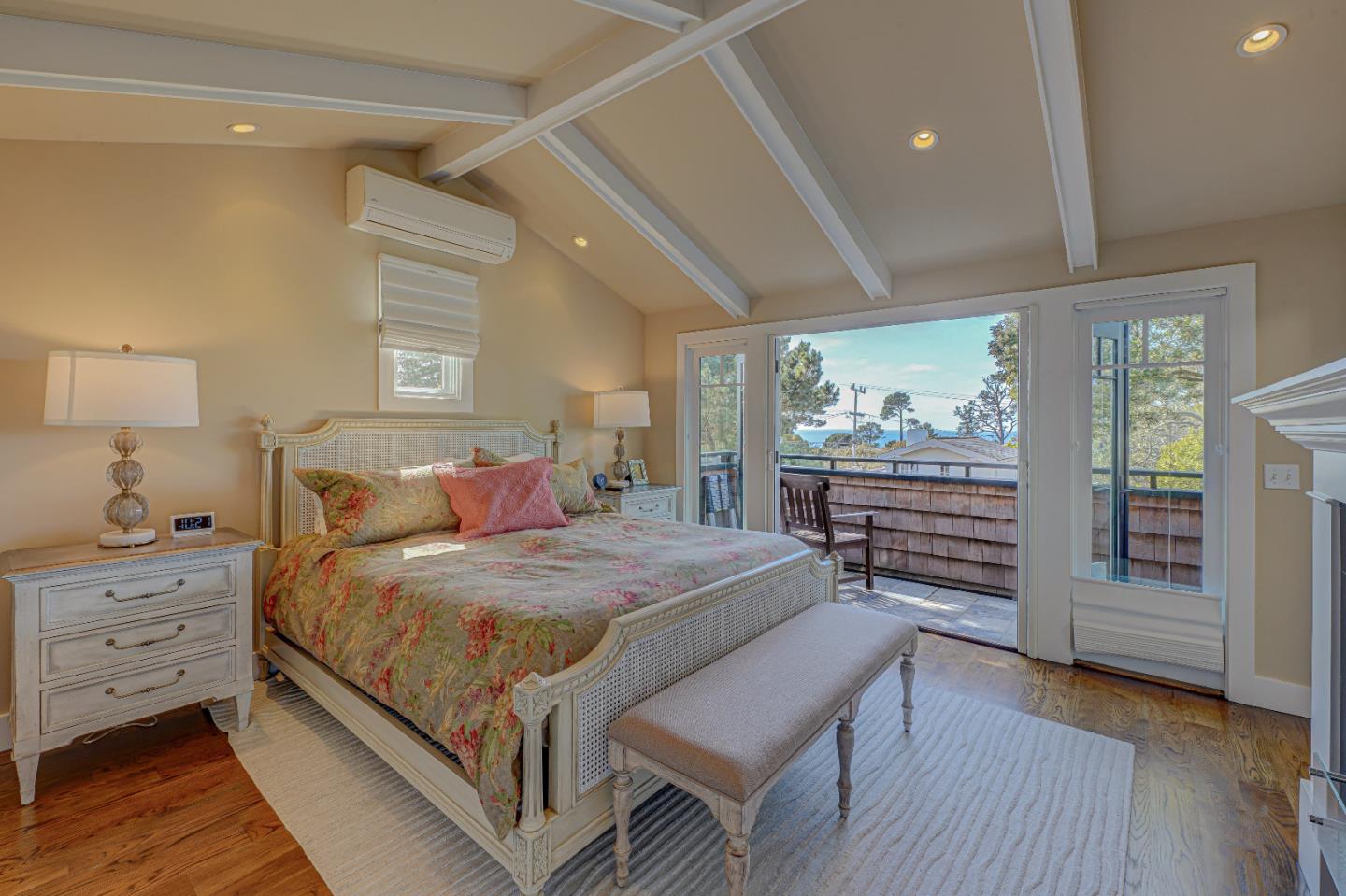 Detail Gallery Image 17 of 34 For 2 Nw 5th & Lincoln, Carmel,  CA 93921 - 3 Beds | 2 Baths